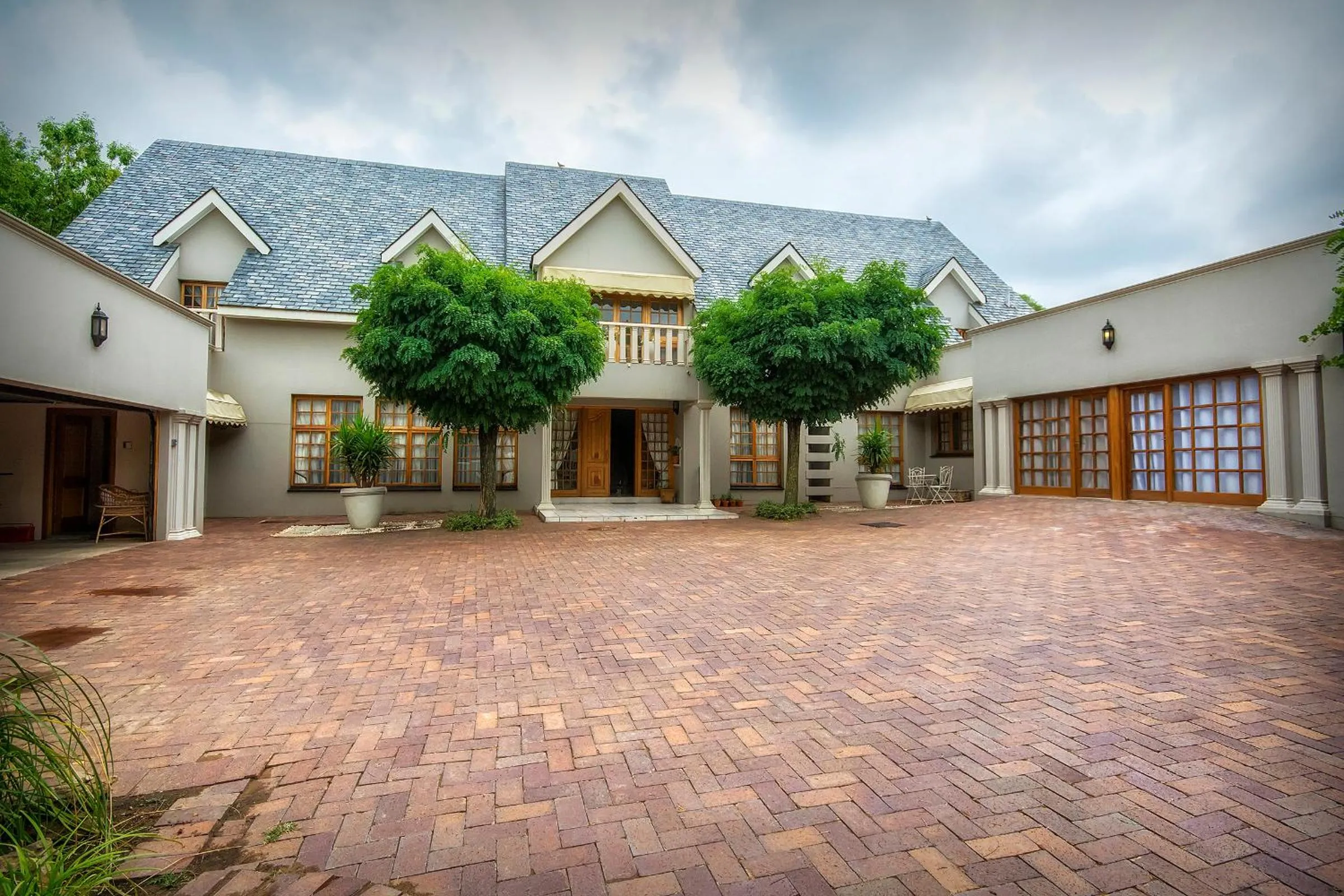 Property building in Sewende Hemel