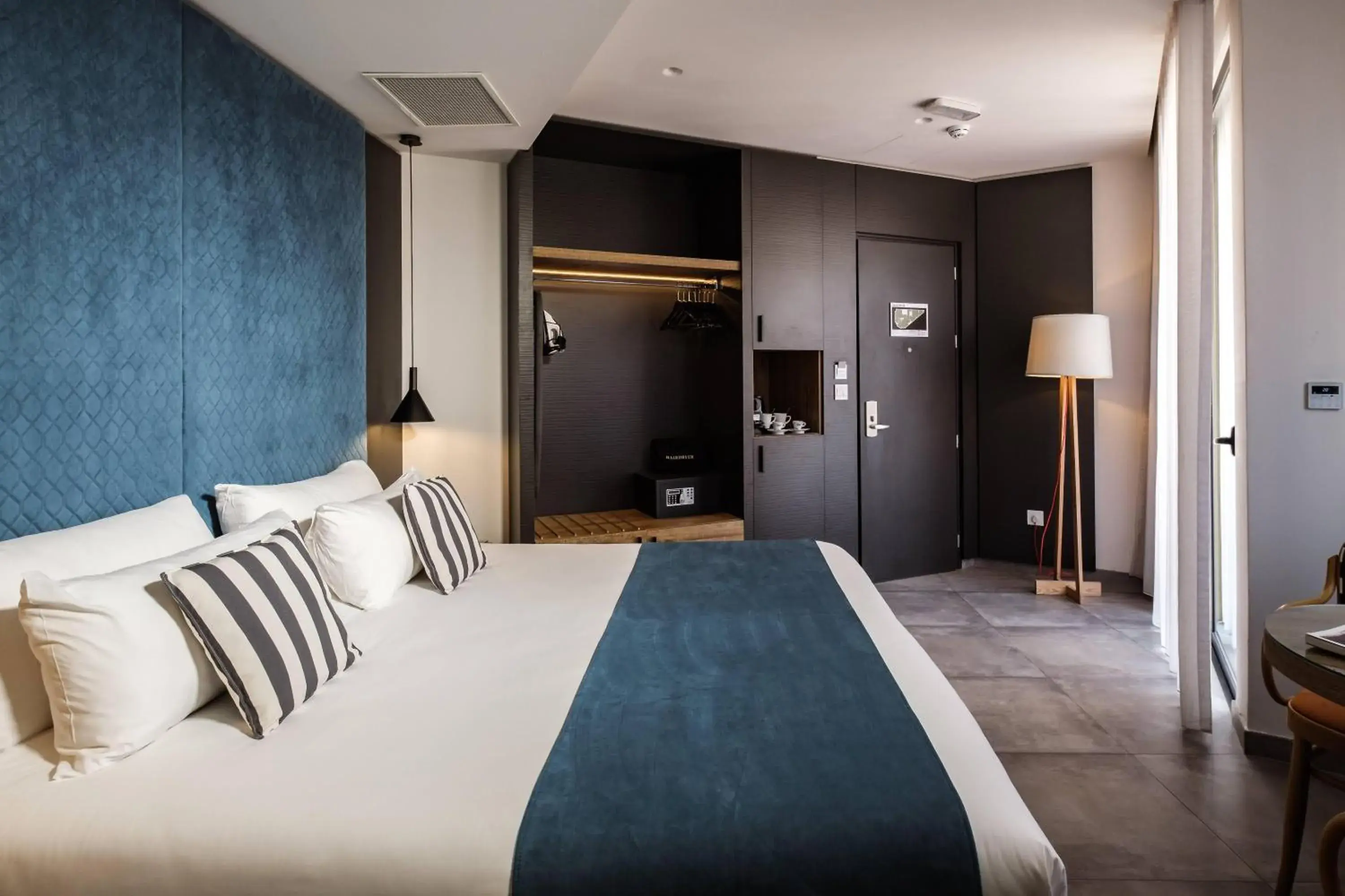 Deluxe Double or Twin Room in Urban Rooms by NEU Collective Deluxe Double or Twin Room in Urban Rooms by NEU Collective