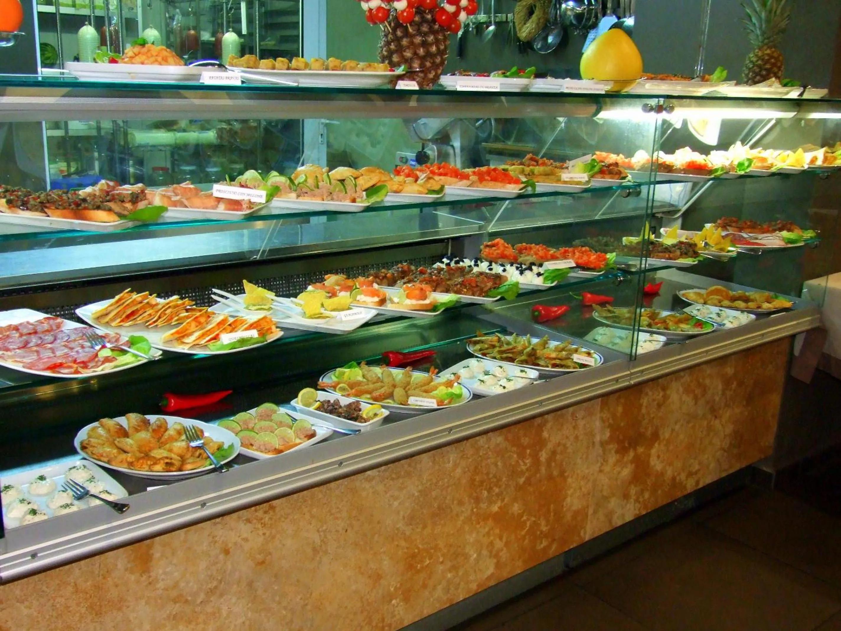 Food and drinks in Hotel Paradis