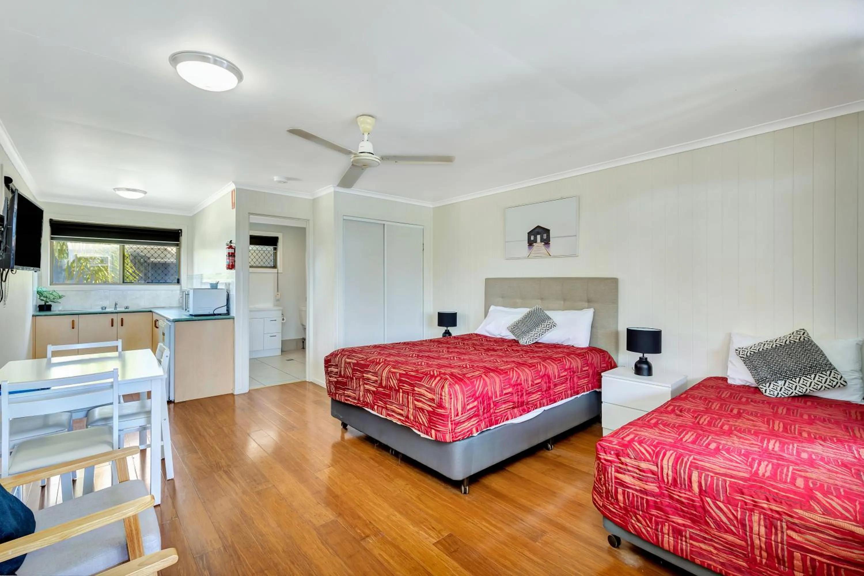 Photo of the whole room in Sanctuary Lakes Fauna Retreat