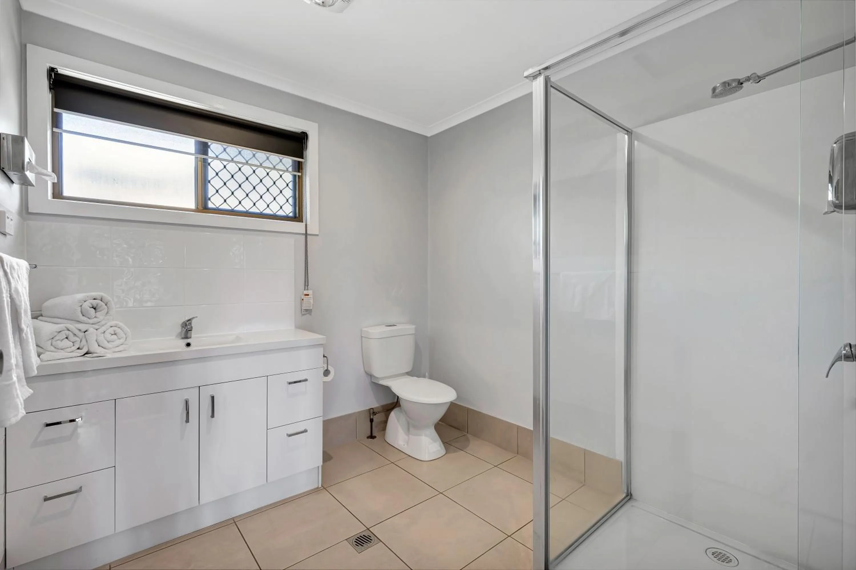Bathroom in Sanctuary Lakes Fauna Retreat