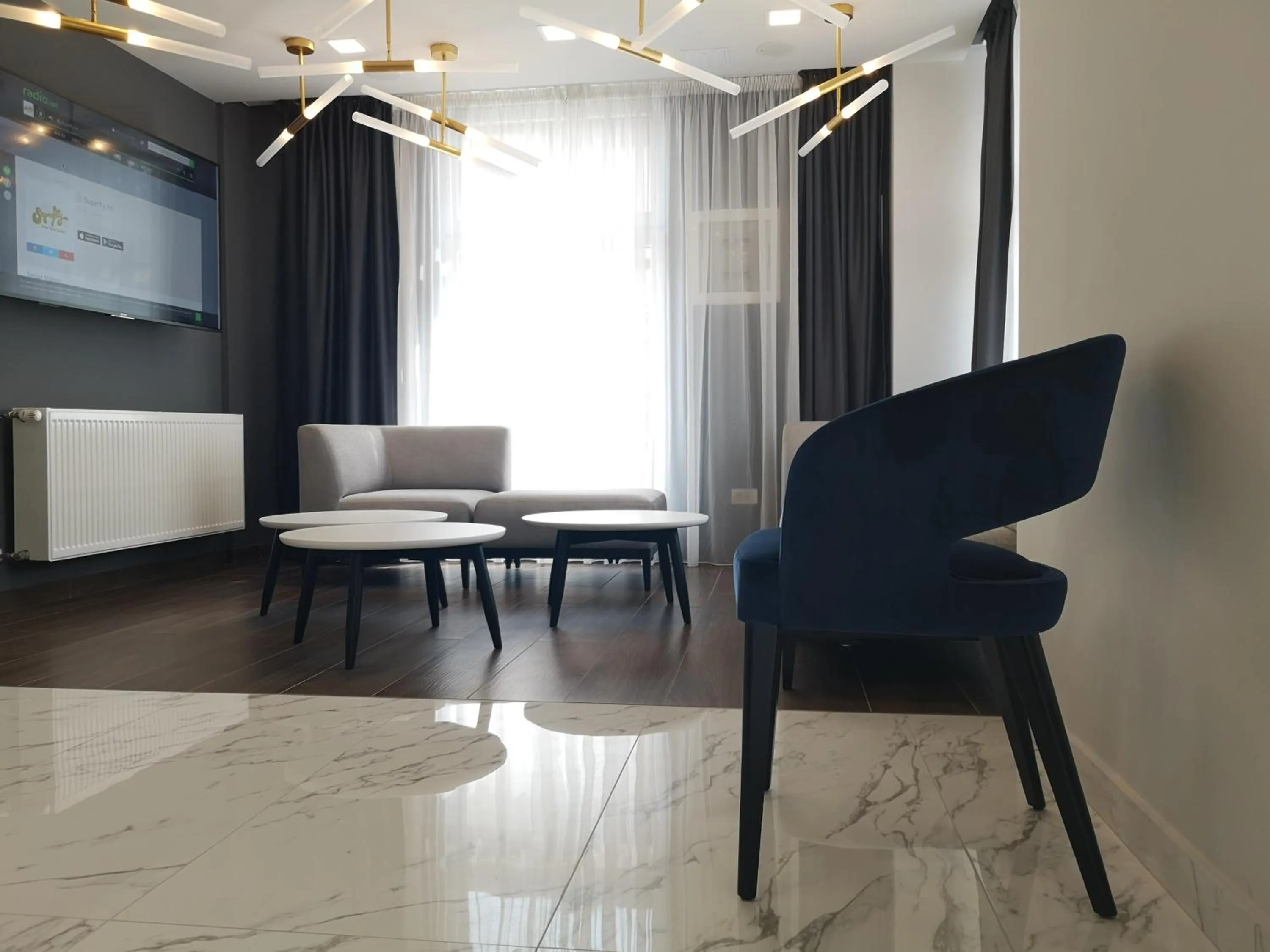 Communal lounge/ TV room in Hotel Silva