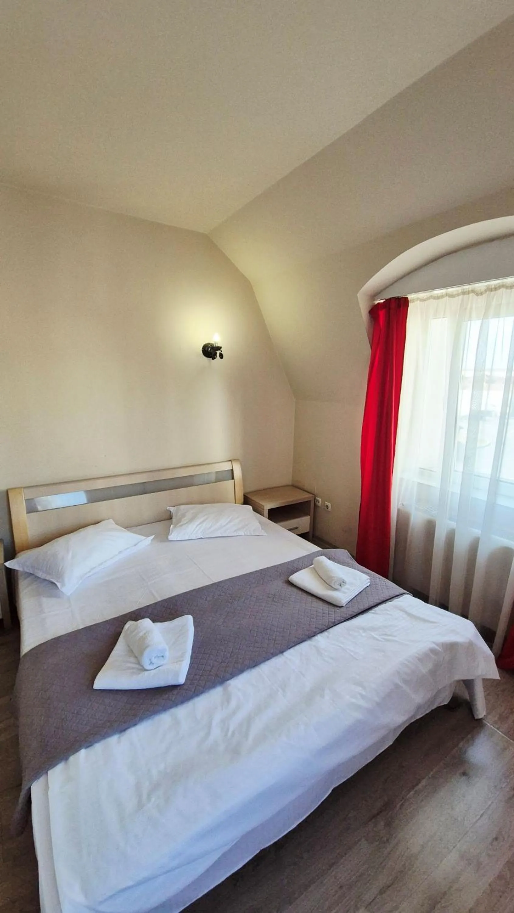 Photo of the whole room, Bed in Hotel Imperial