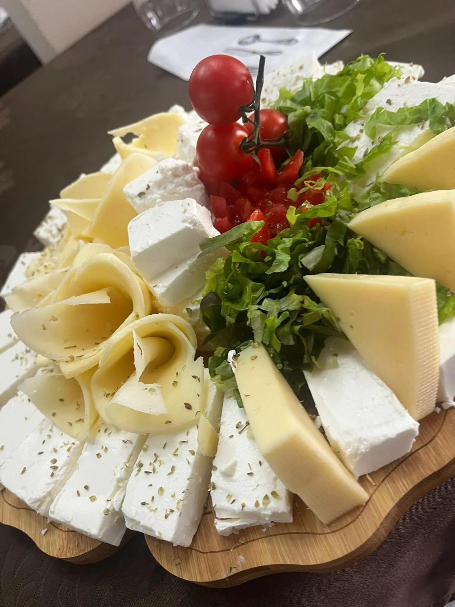 Restaurant/places to eat in Hotel Imperial