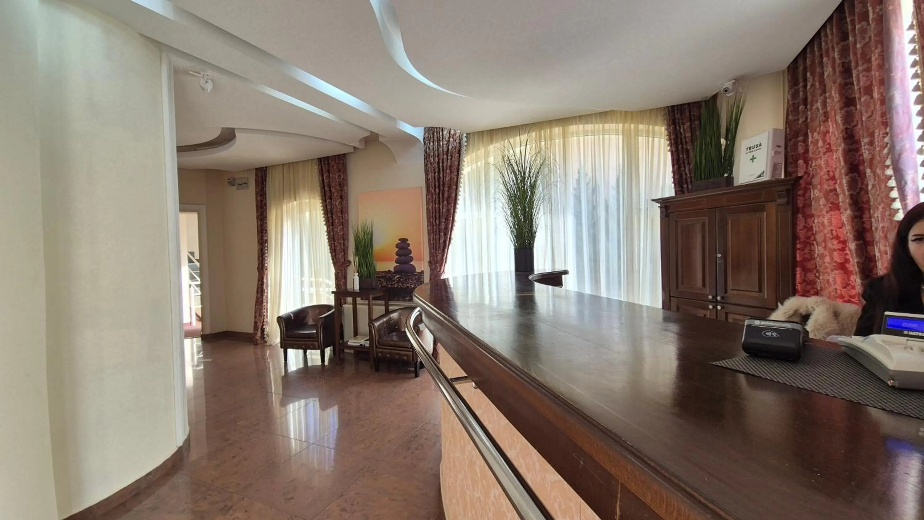 Communal lounge/ TV room in Hotel Imperial