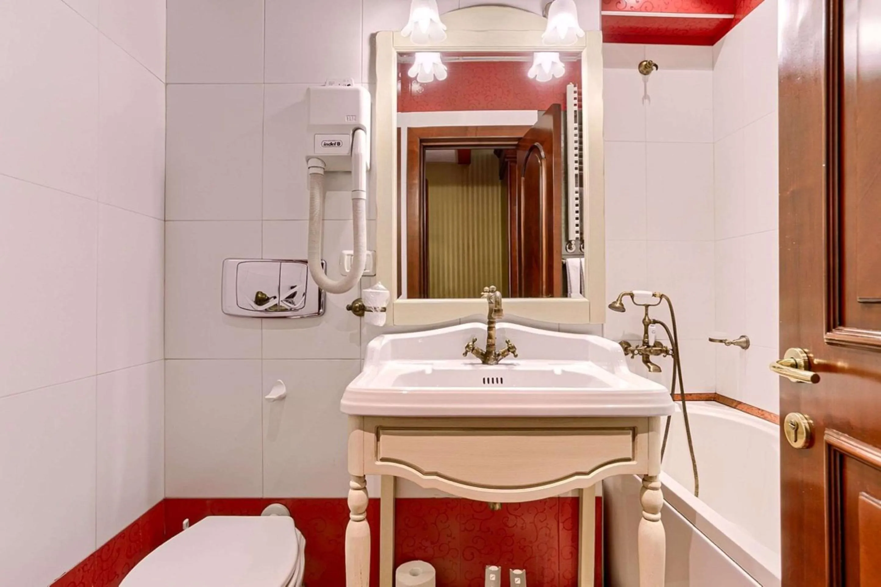 Bathroom in Best Western Central Hotel