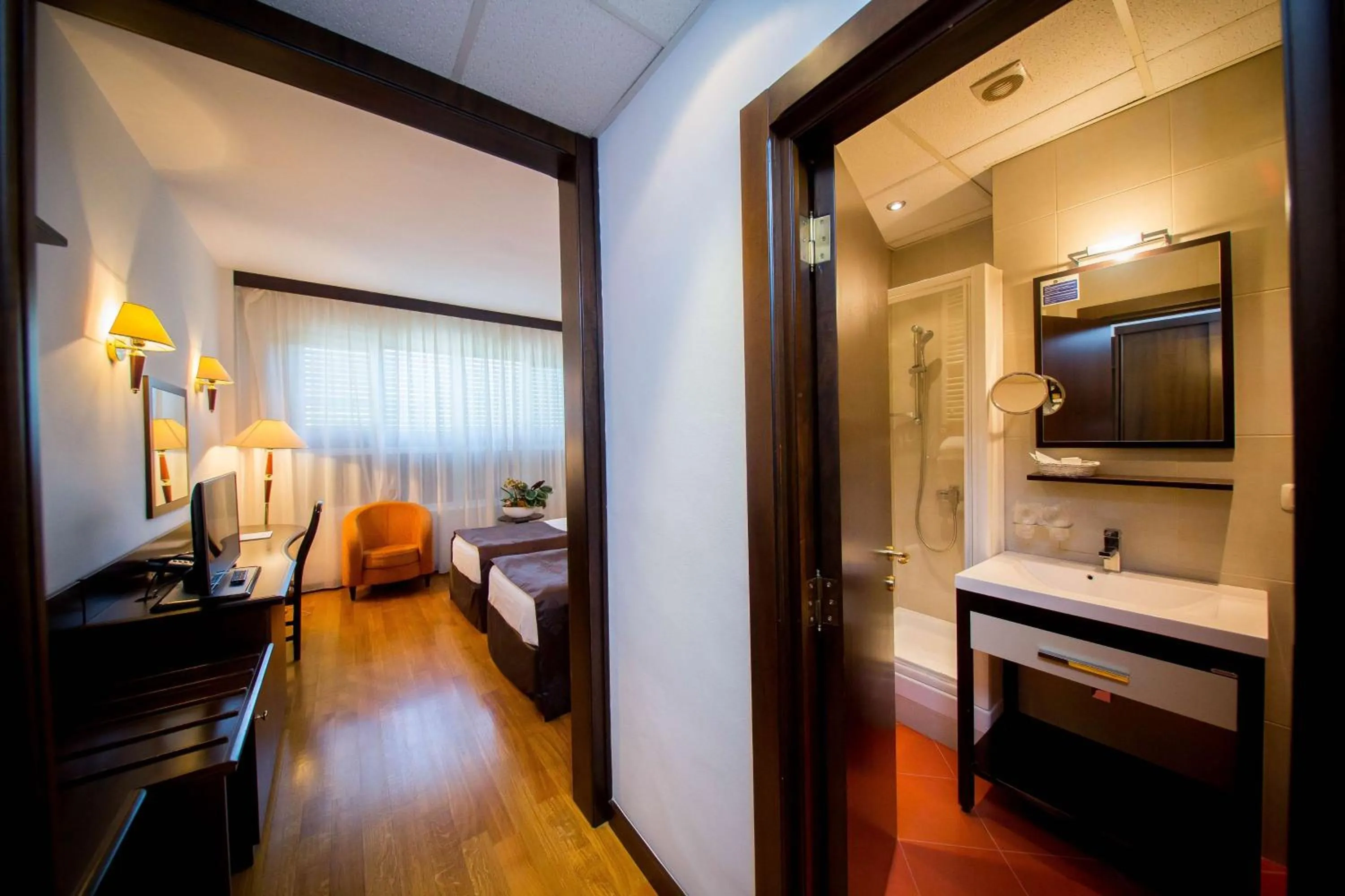 Bedroom, Bed in Best Western Central Hotel