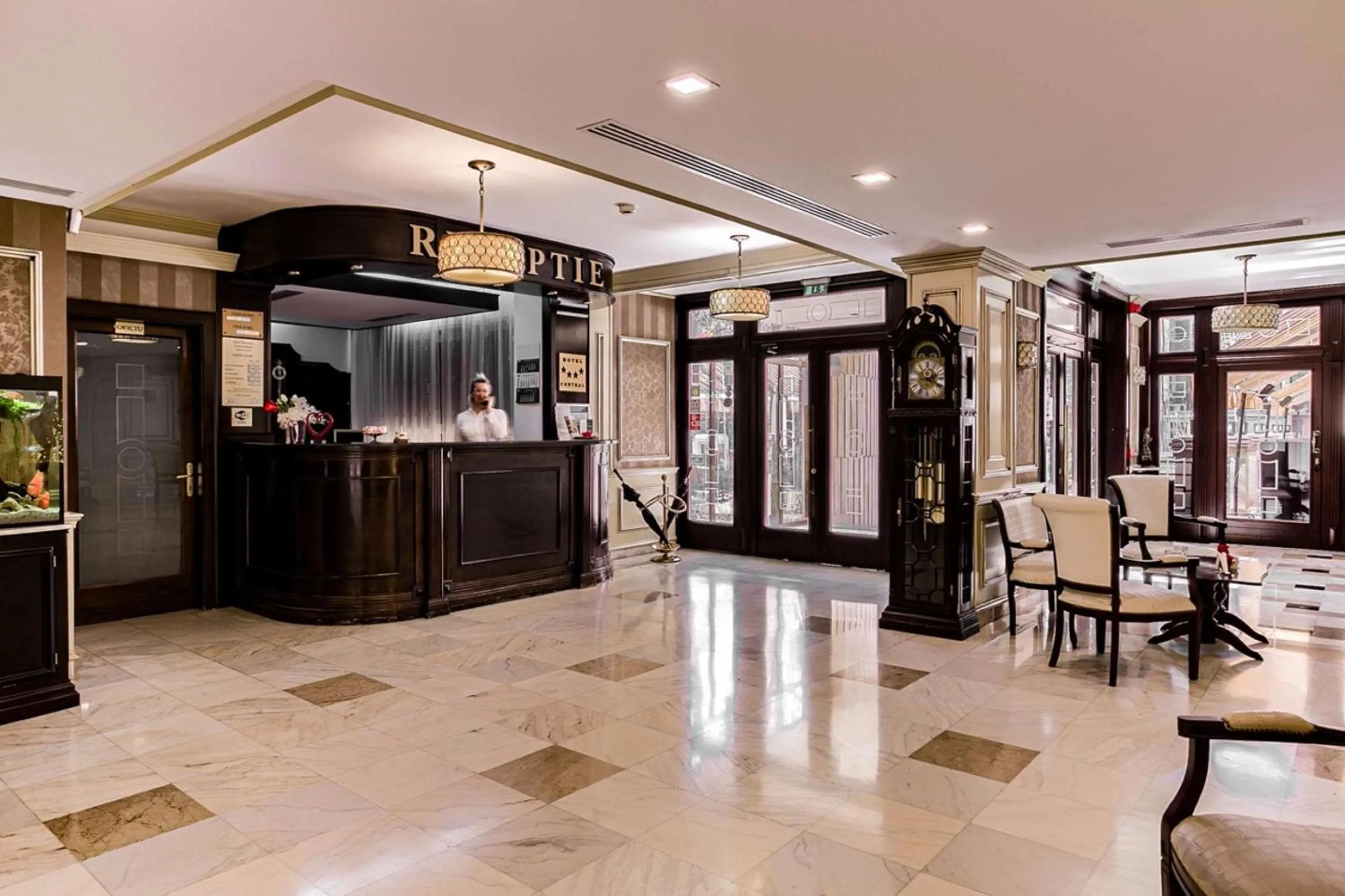 Lobby or reception in Best Western Central Hotel