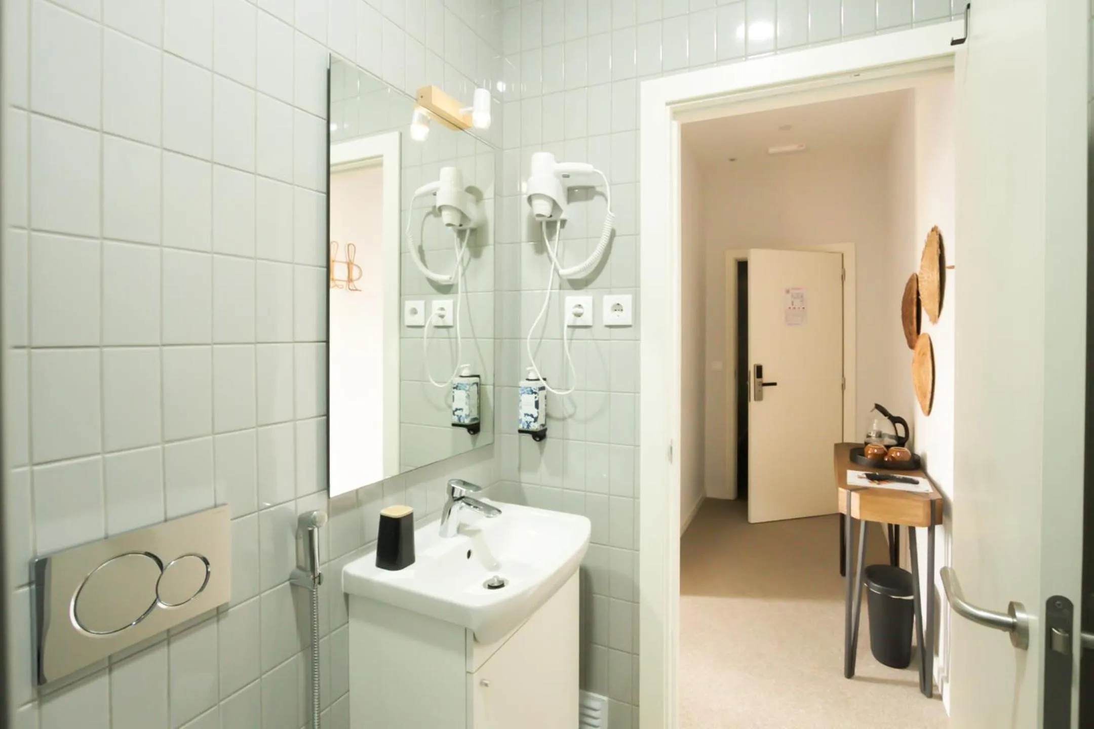 Bathroom in PTM DownTown Hostel&Suites