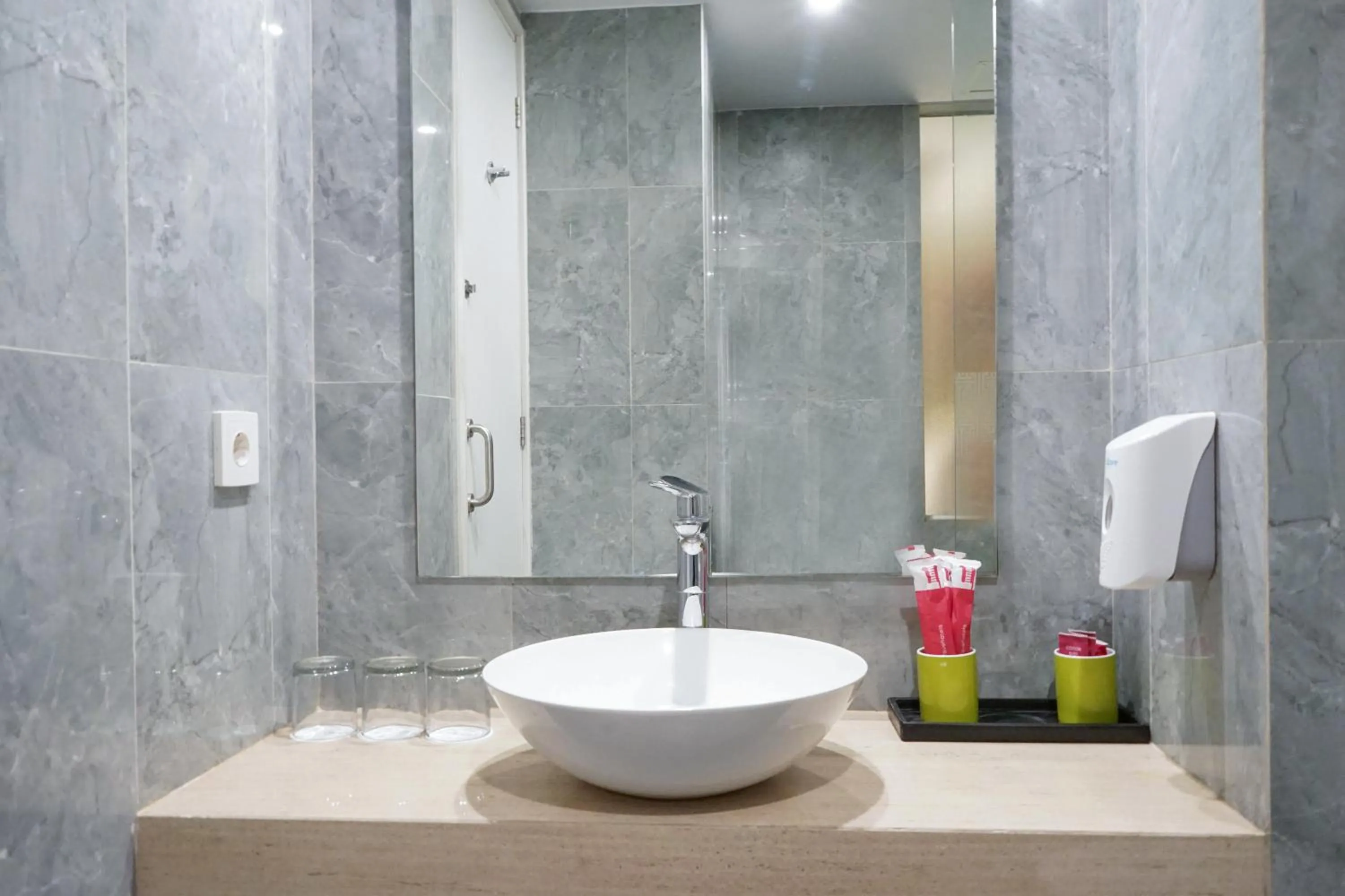 Bathroom in favehotel Cilacap