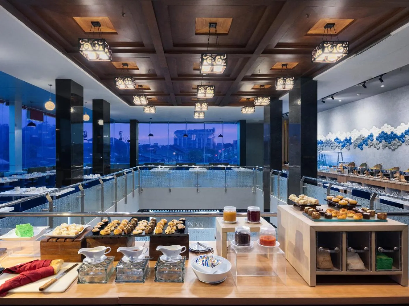 Restaurant/places to eat in favehotel Cilacap