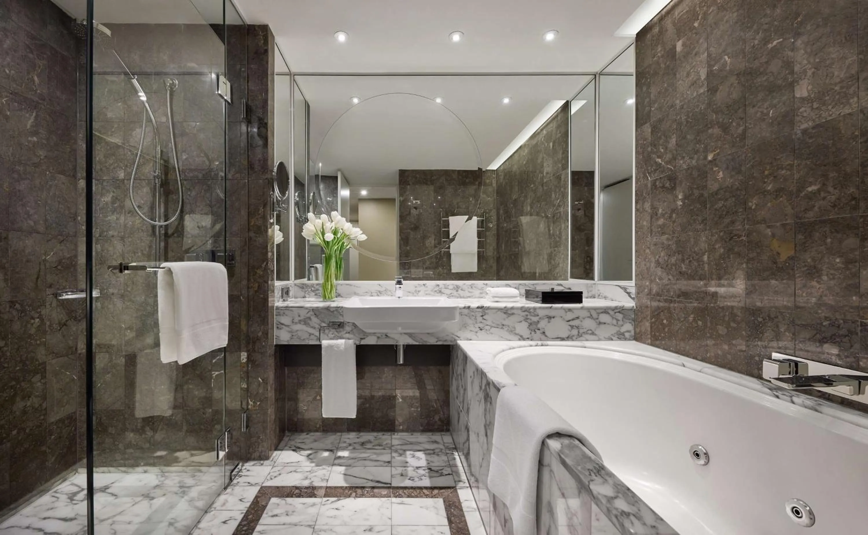 Bathroom in Grand Hyatt Melbourne