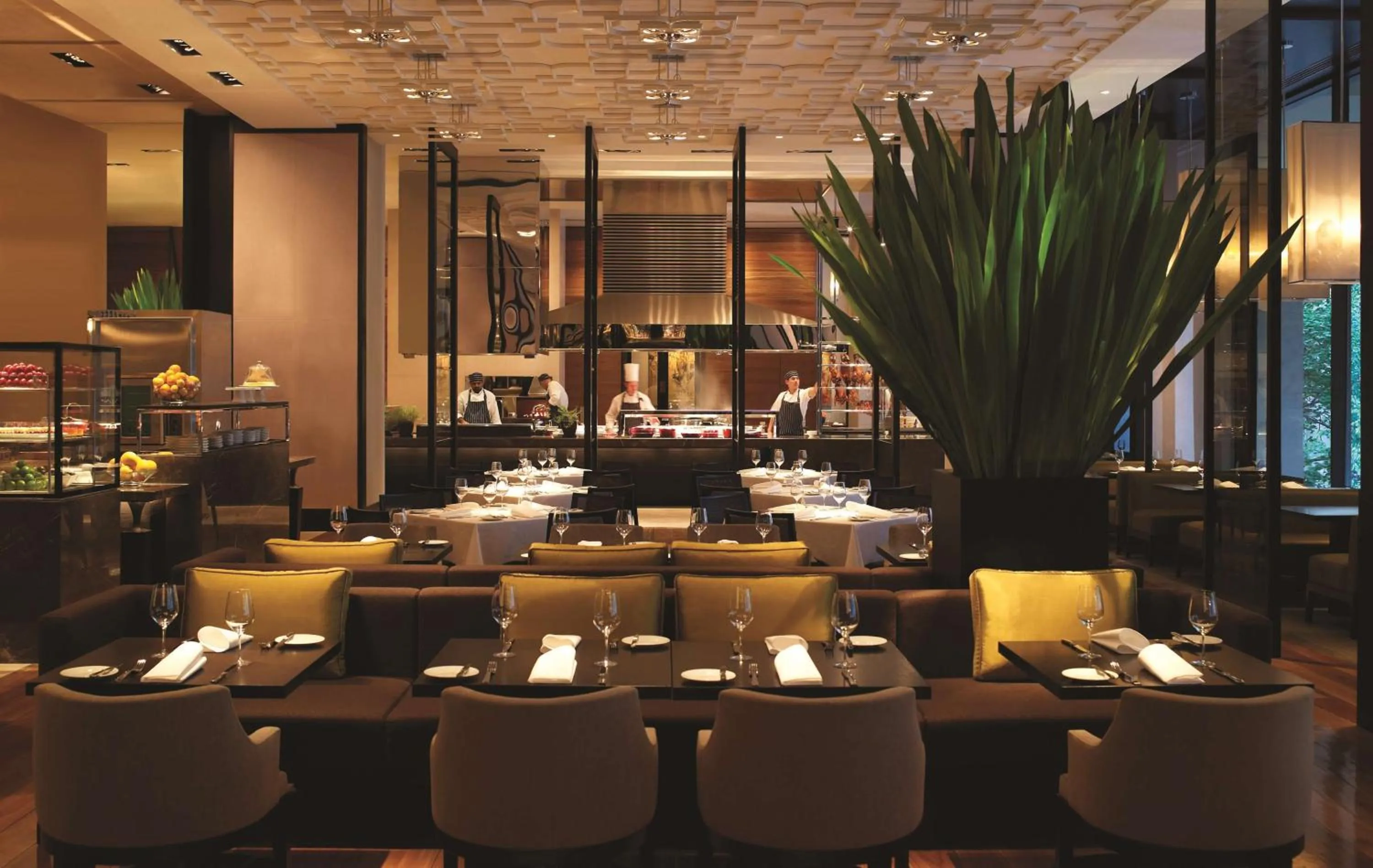 Restaurant/places to eat in Grand Hyatt Melbourne