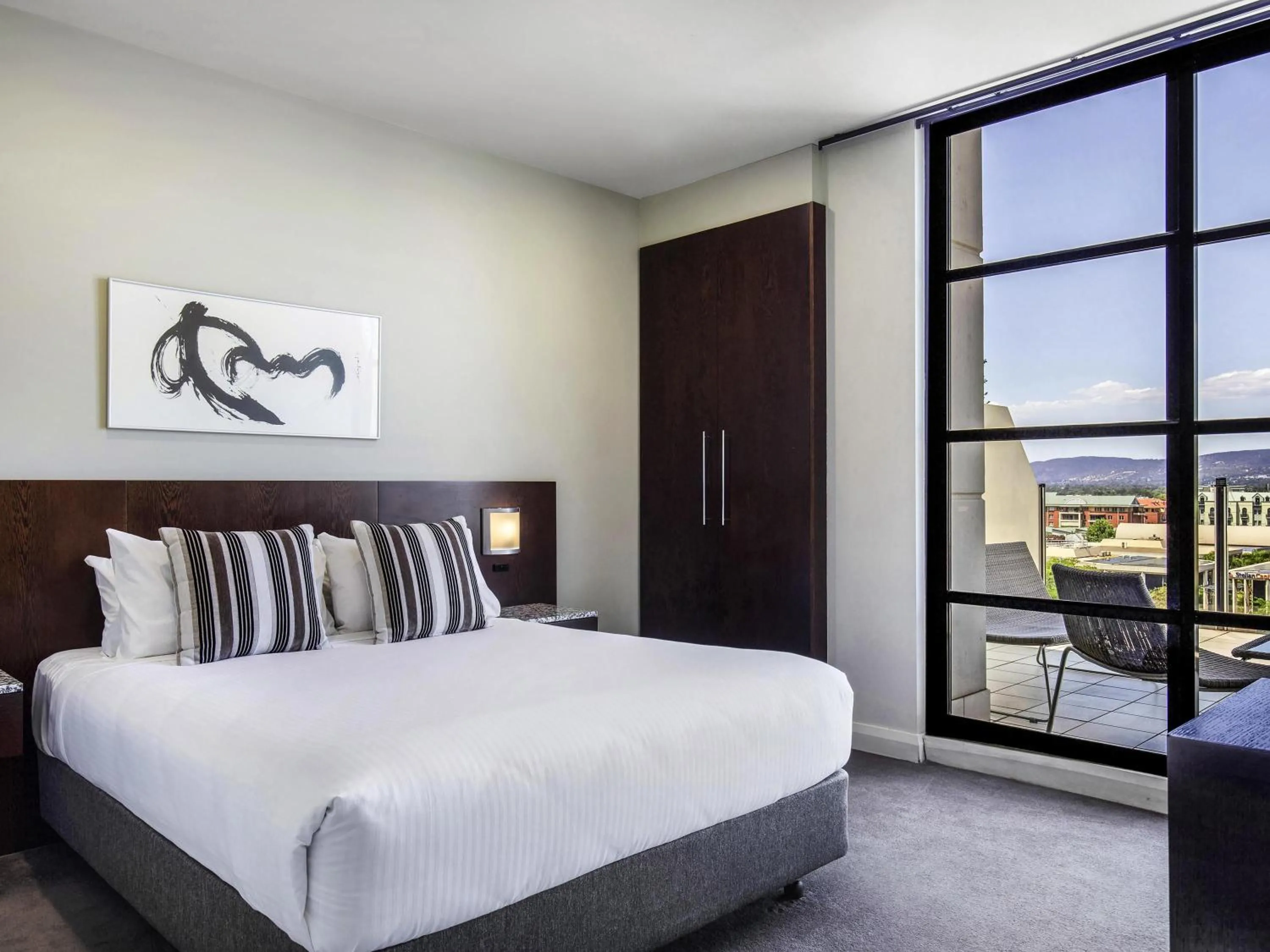 Bedroom, Bed in Mantra Hindmarsh Square