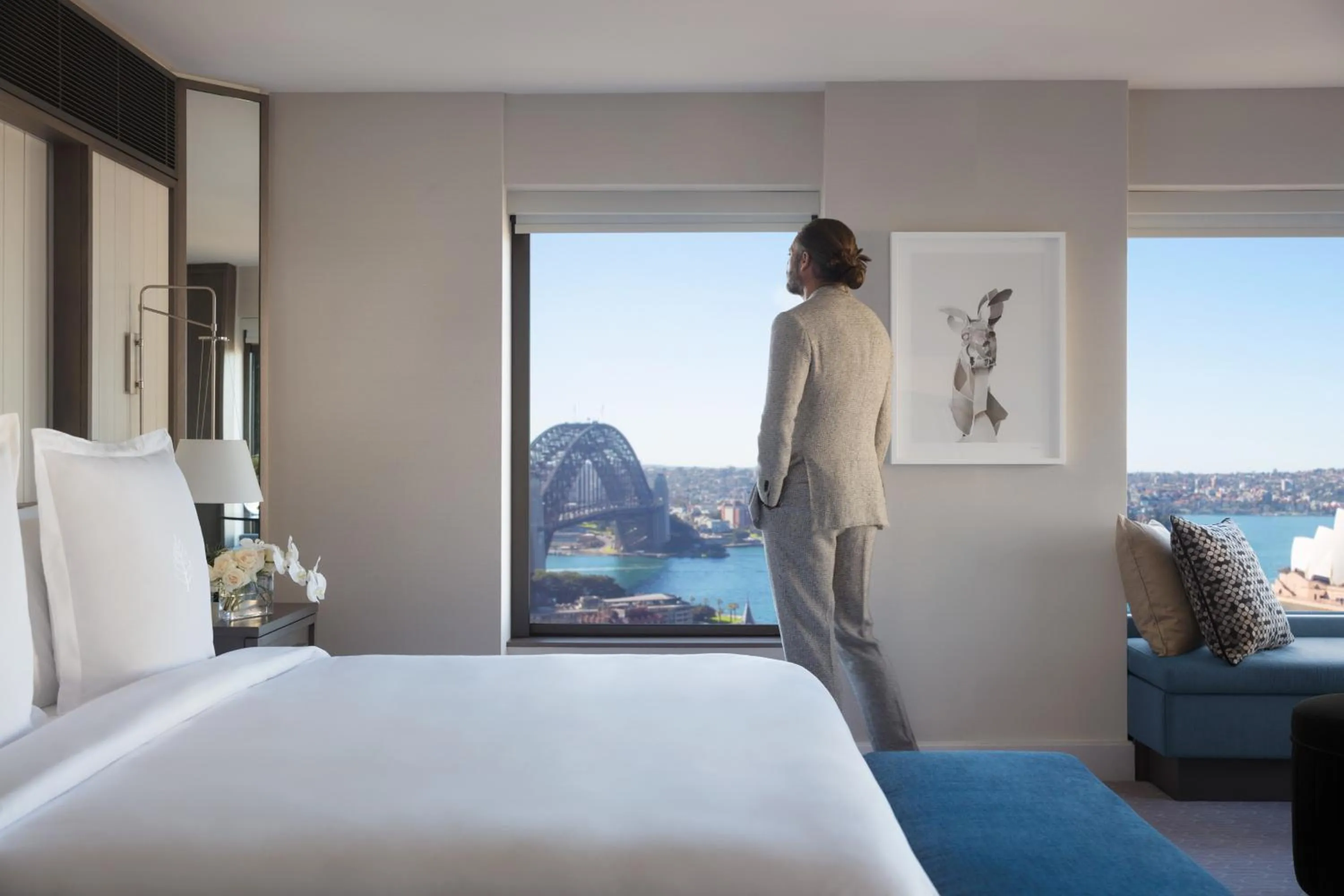 Sea view, Bed in Four Seasons Hotel Sydney