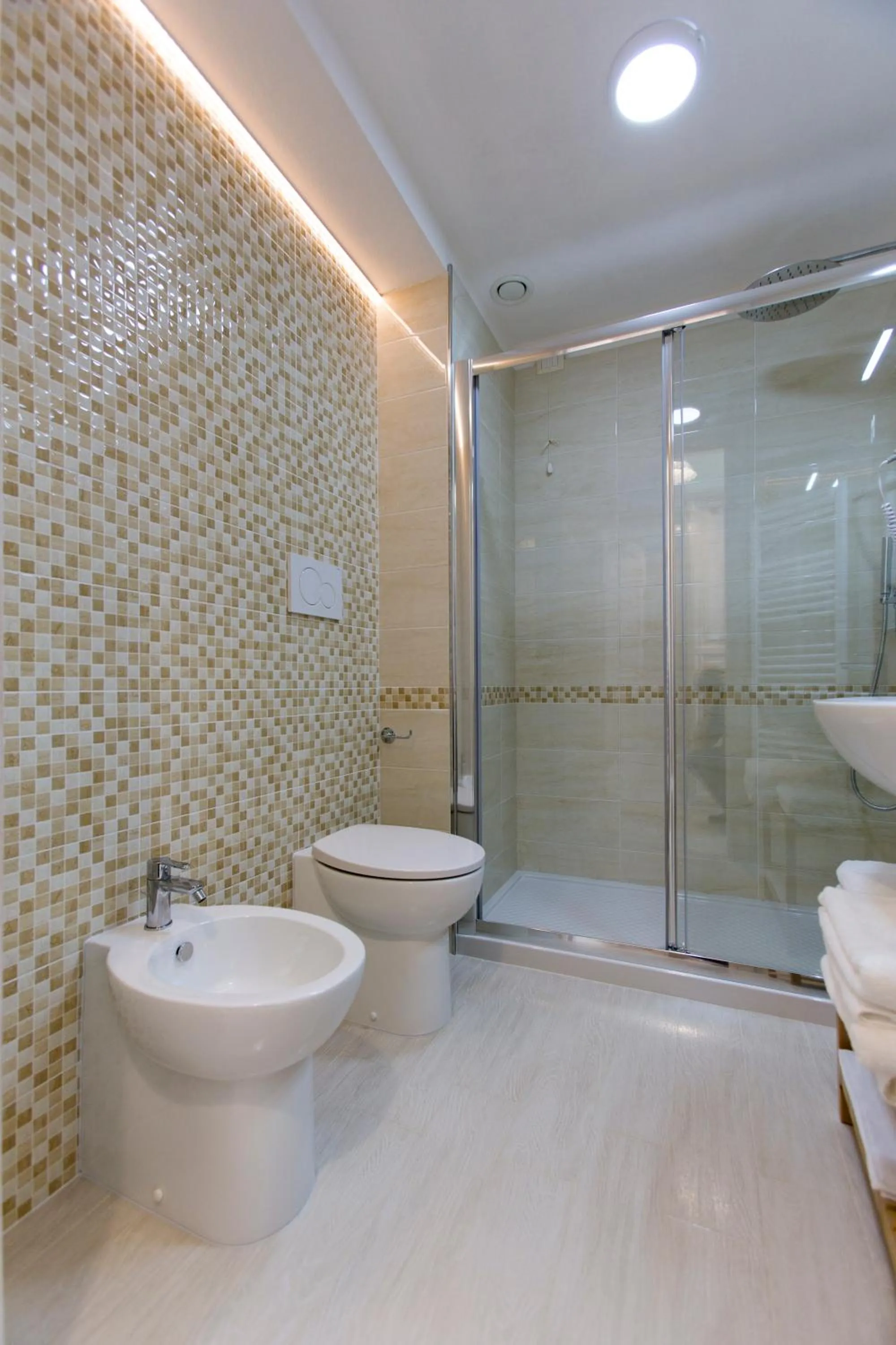 Shower in Brezza Marina Luxury Rooms