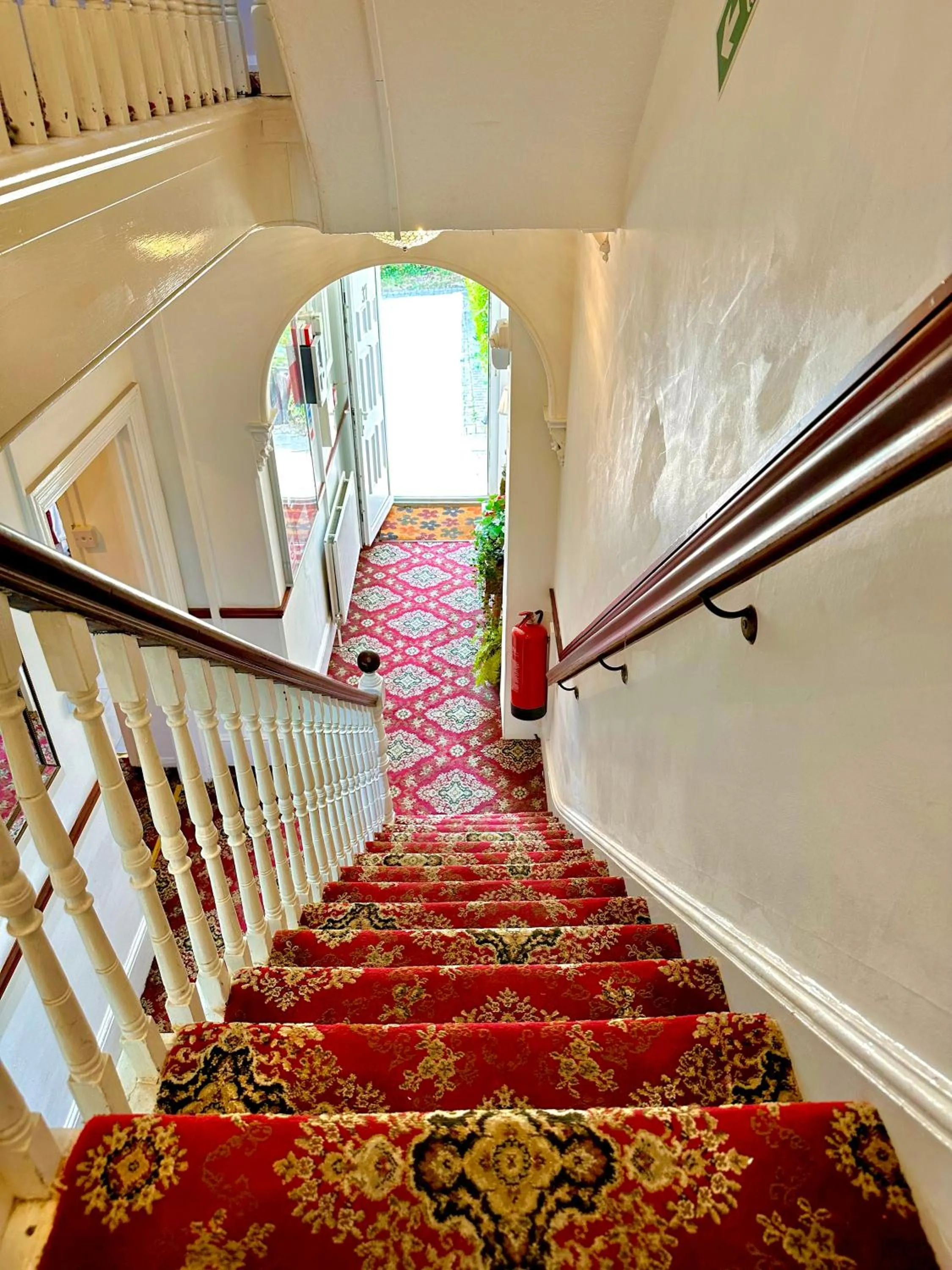 Property building in Anand Lodge