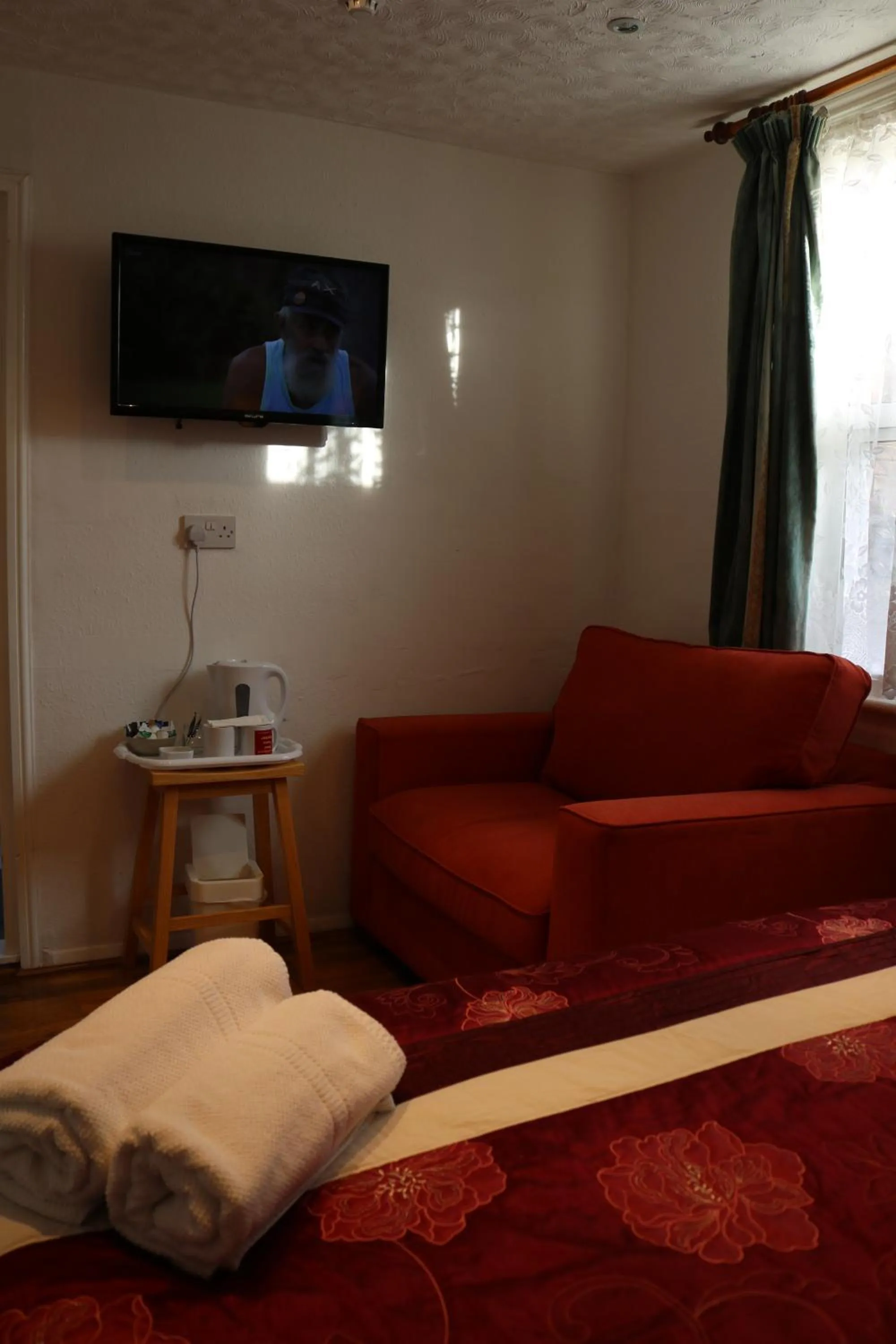 TV and multimedia, Bed in Anand Lodge