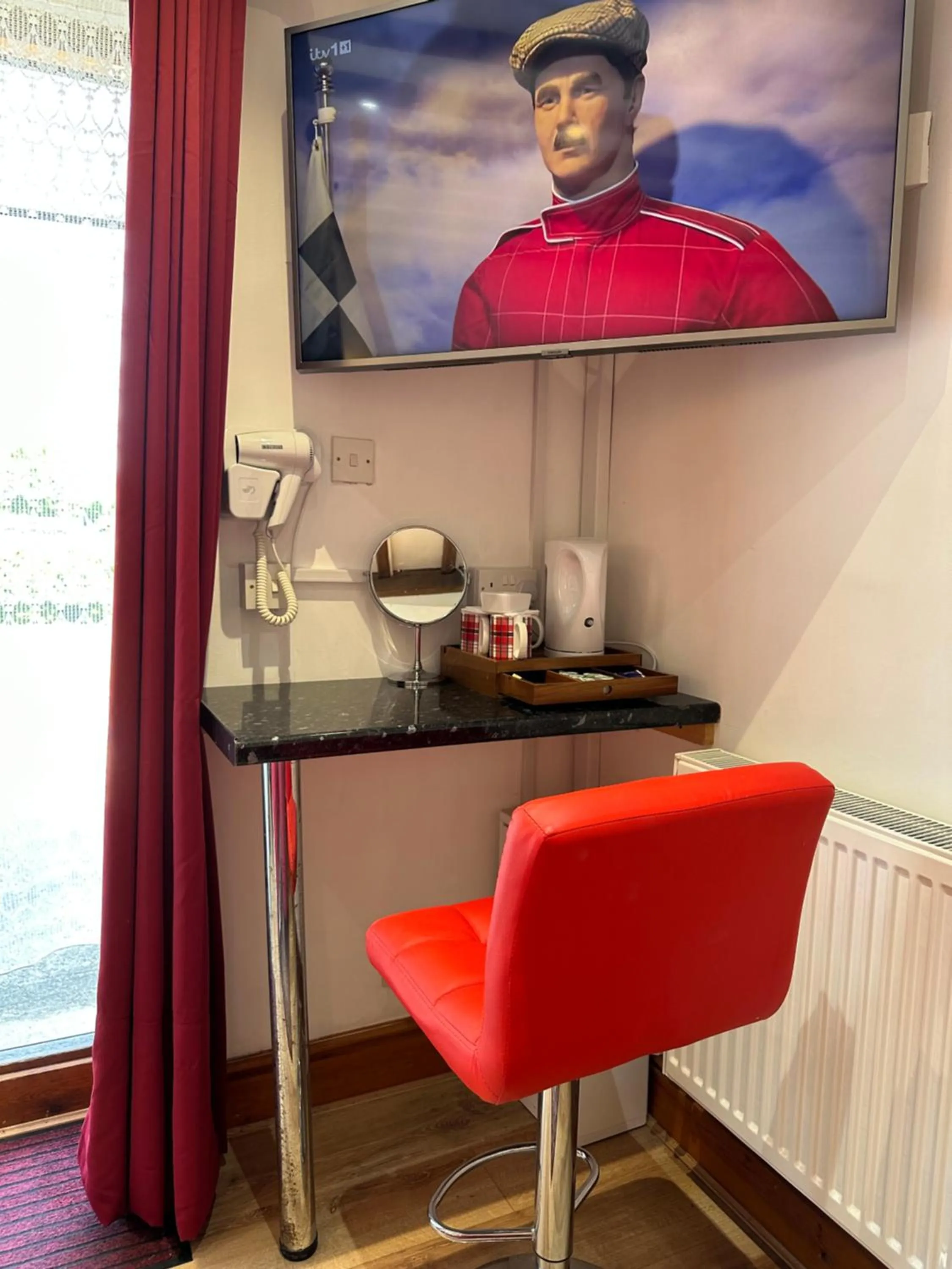 TV and multimedia in Anand Lodge