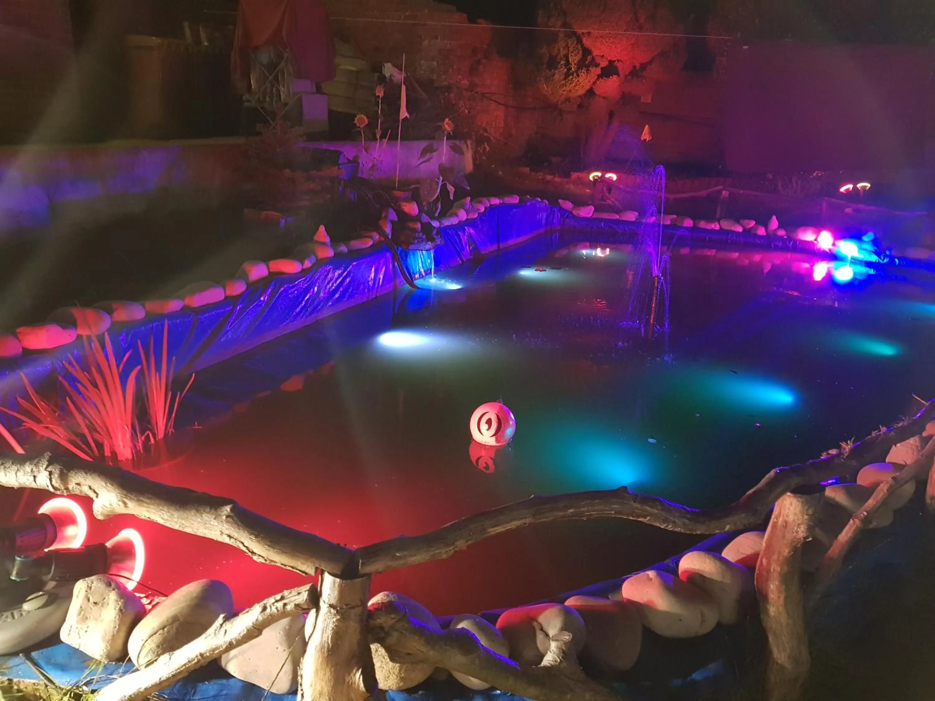 Property building in Anand Lodge