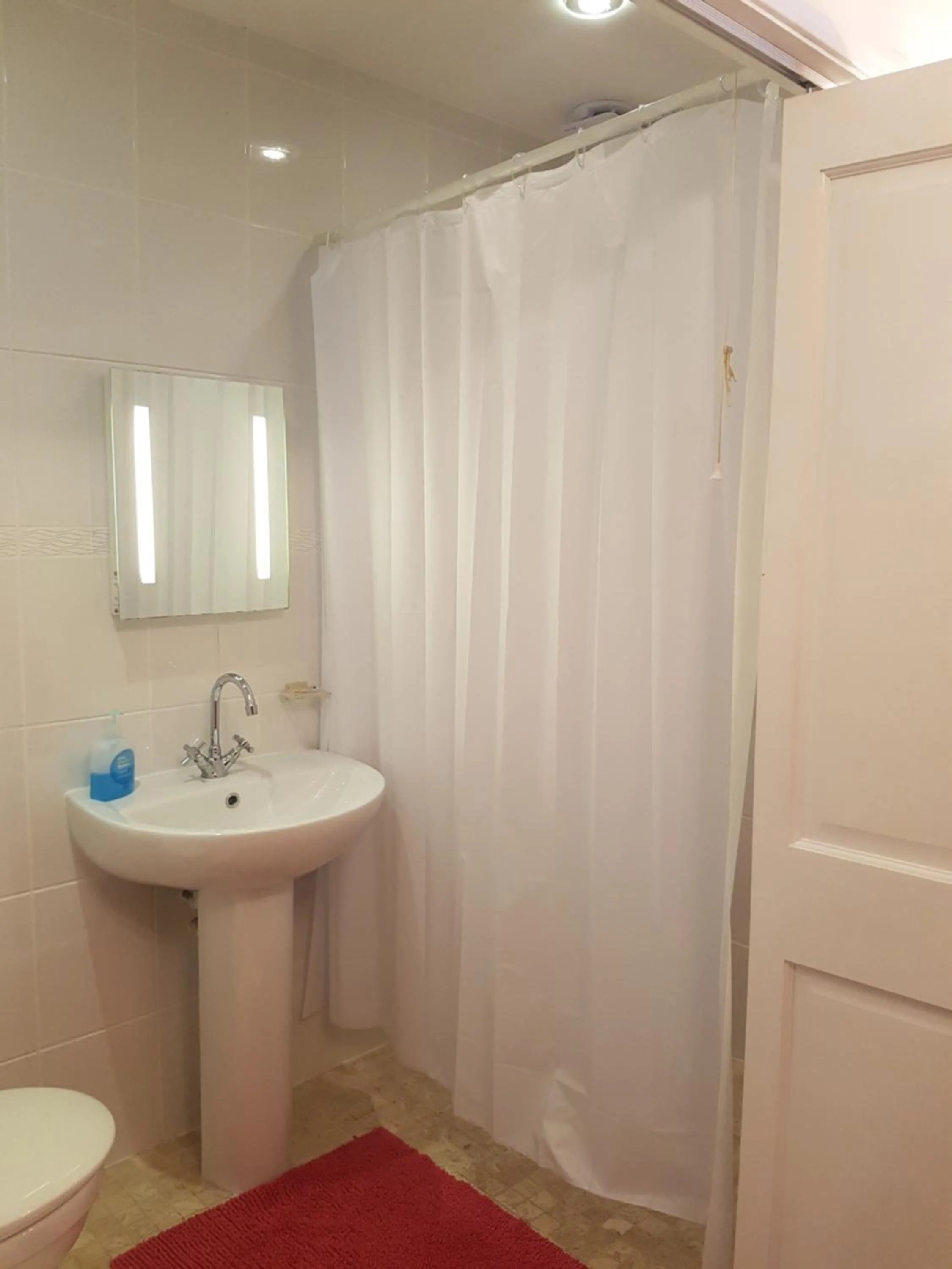 Bathroom in Anand Lodge