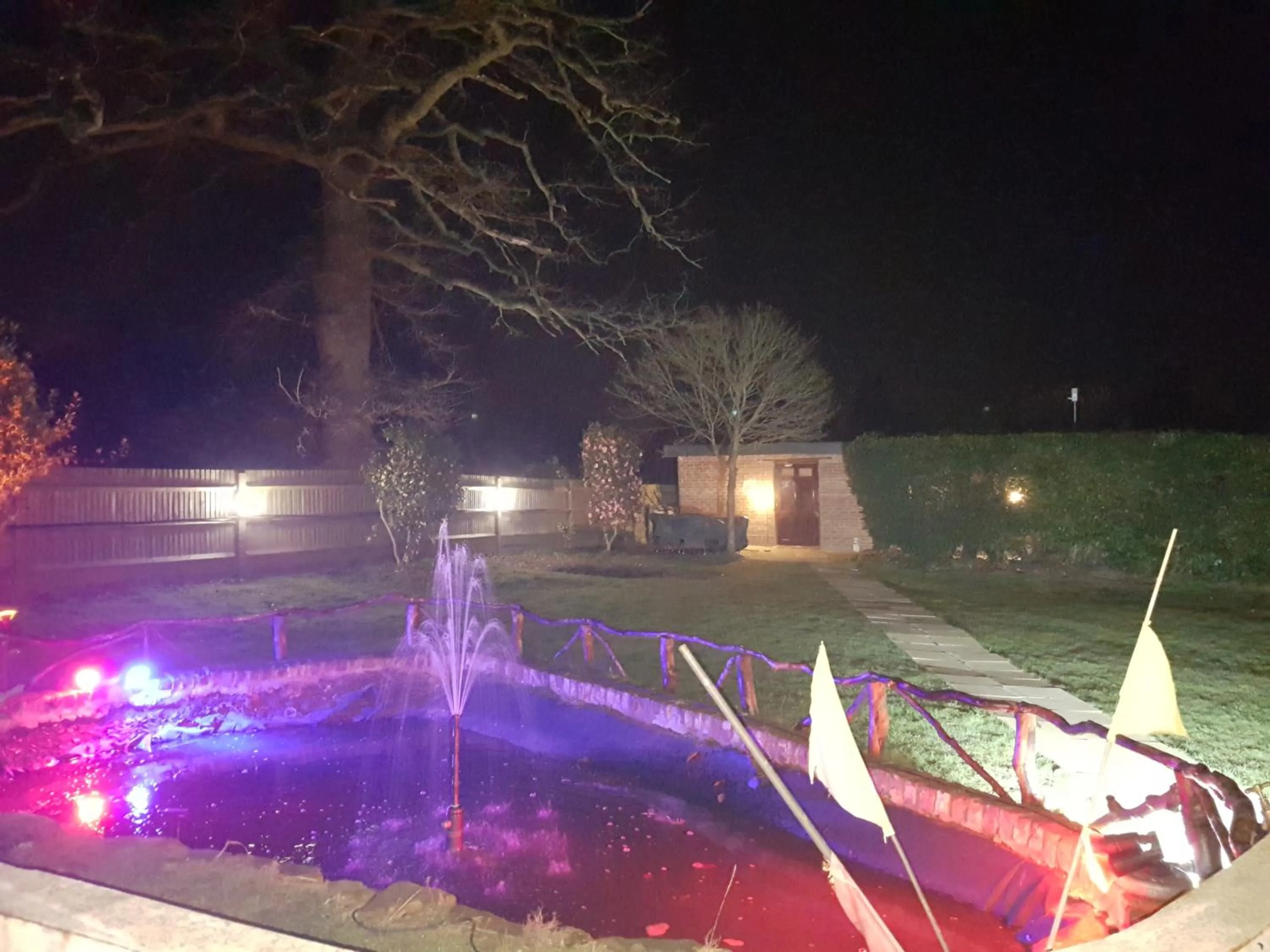 Property building in Anand Lodge