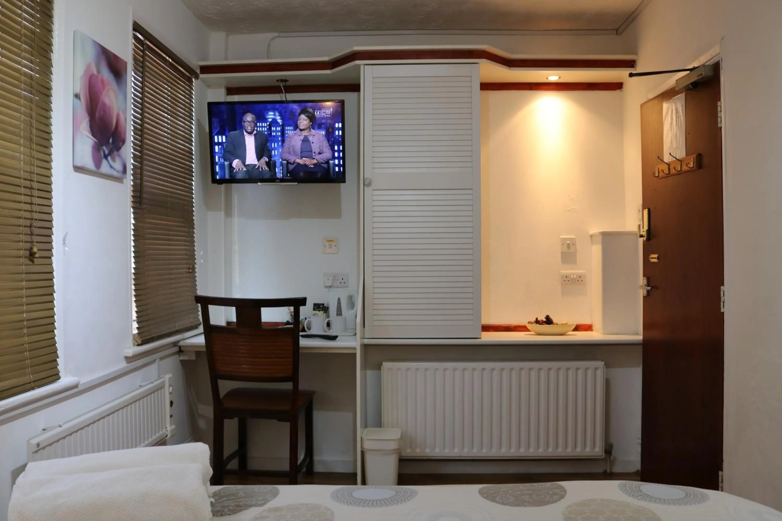TV and multimedia, Bed in Anand Lodge