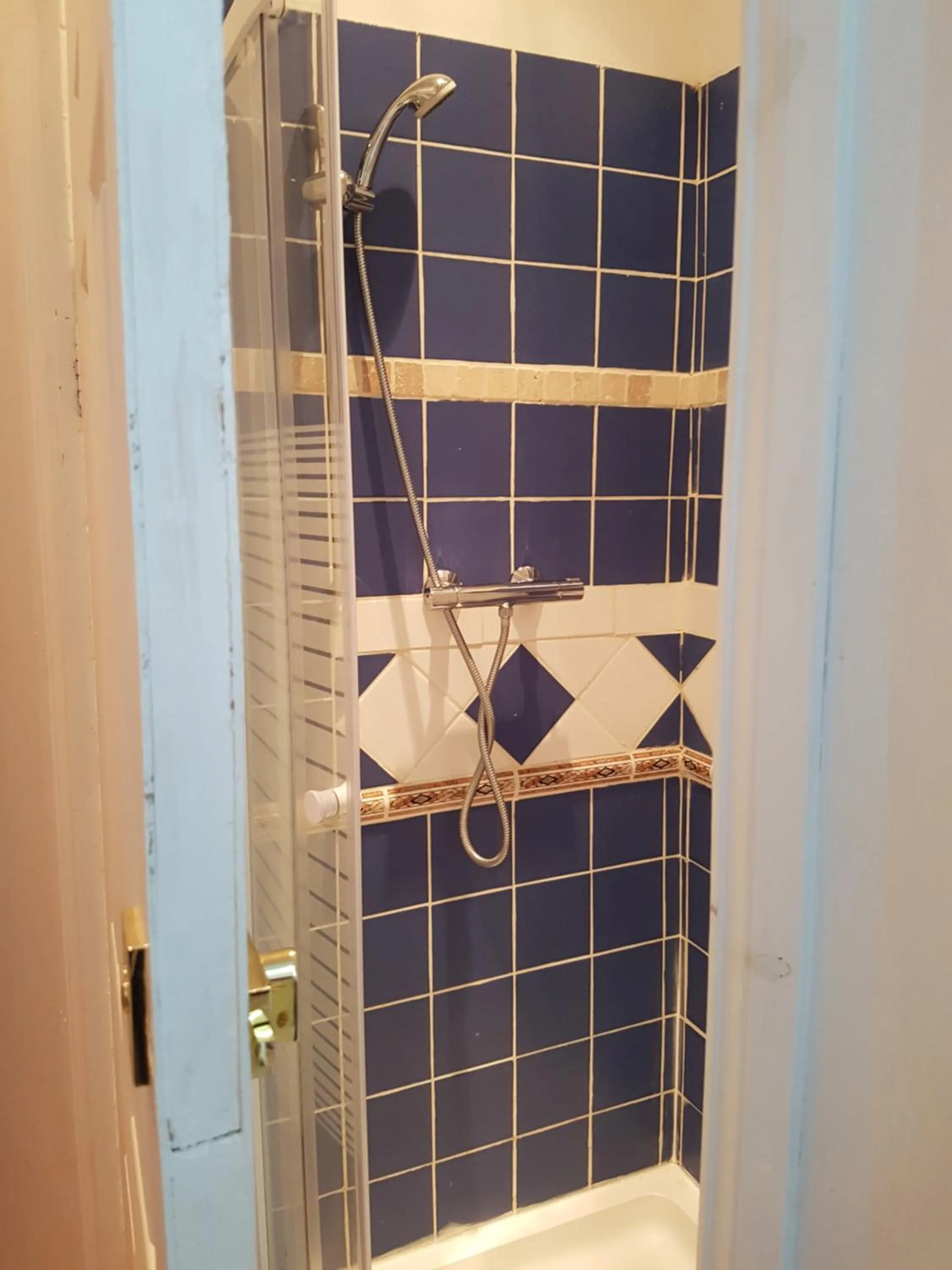 Bathroom in Anand Lodge