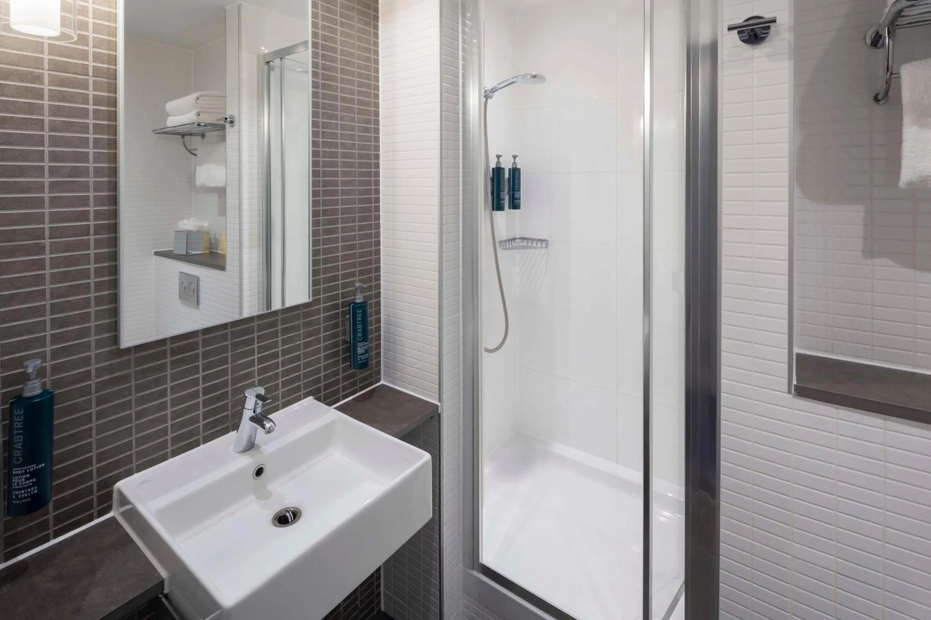Bathroom in DoubleTree by Hilton Leeds