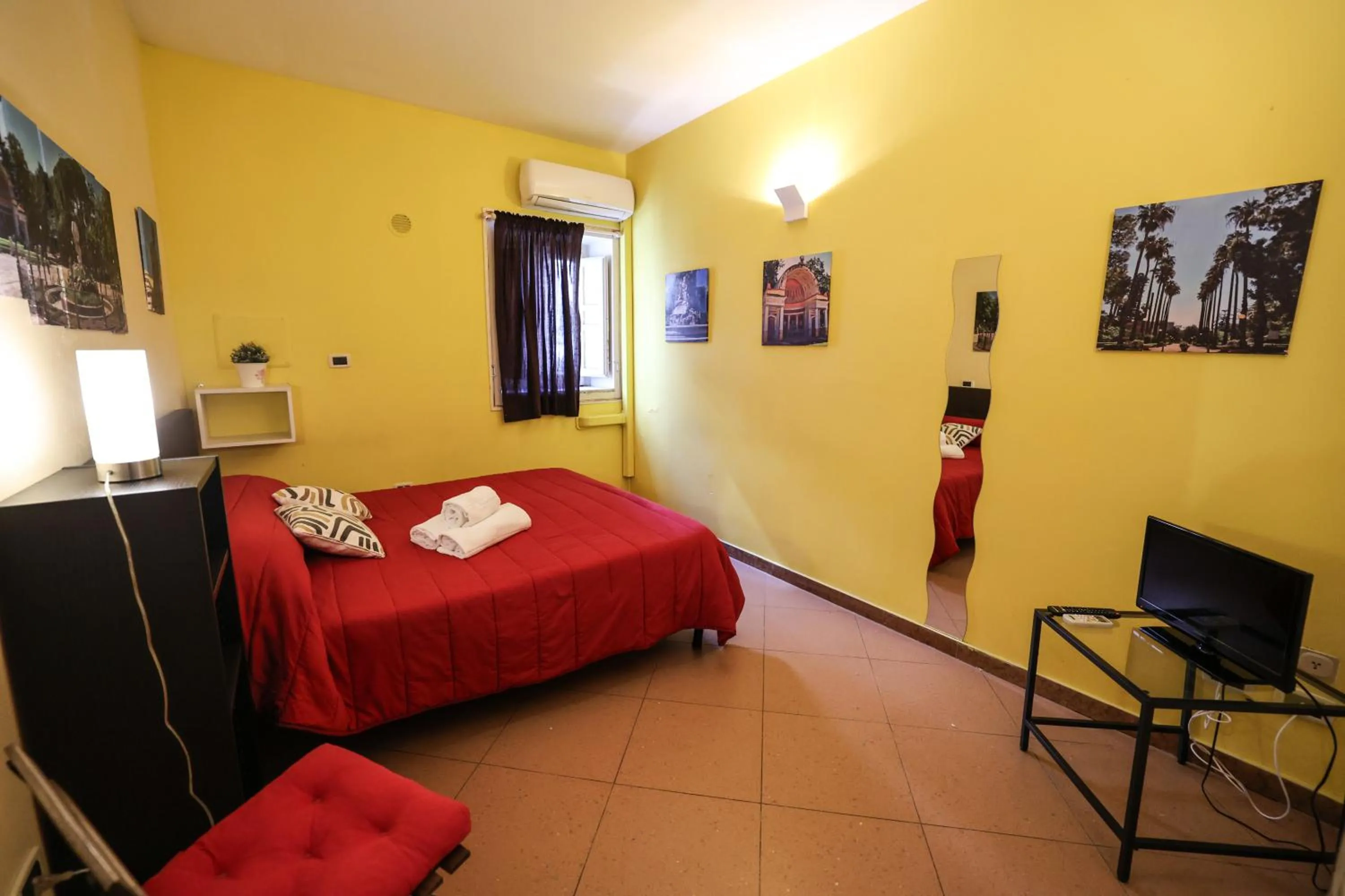 Photo of the whole room, Bed in Antica Dimora