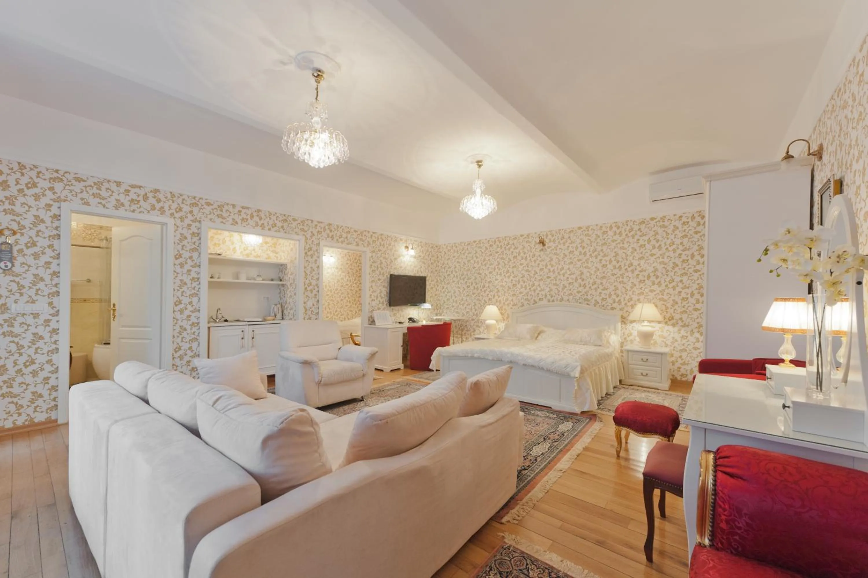 Bed in Allegro Hotel