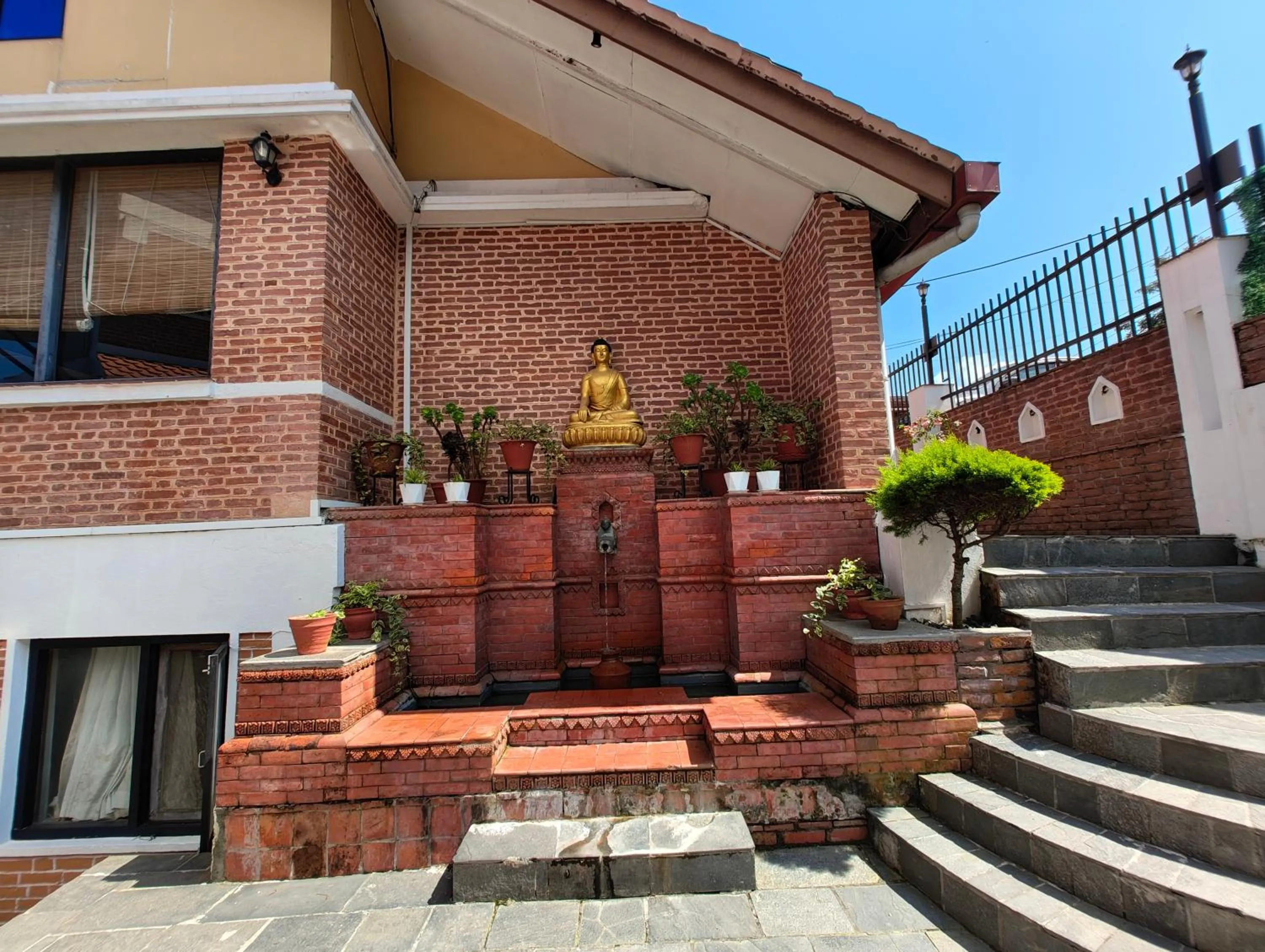 Property building in Hotel Himalayan Villa - Nagarkot