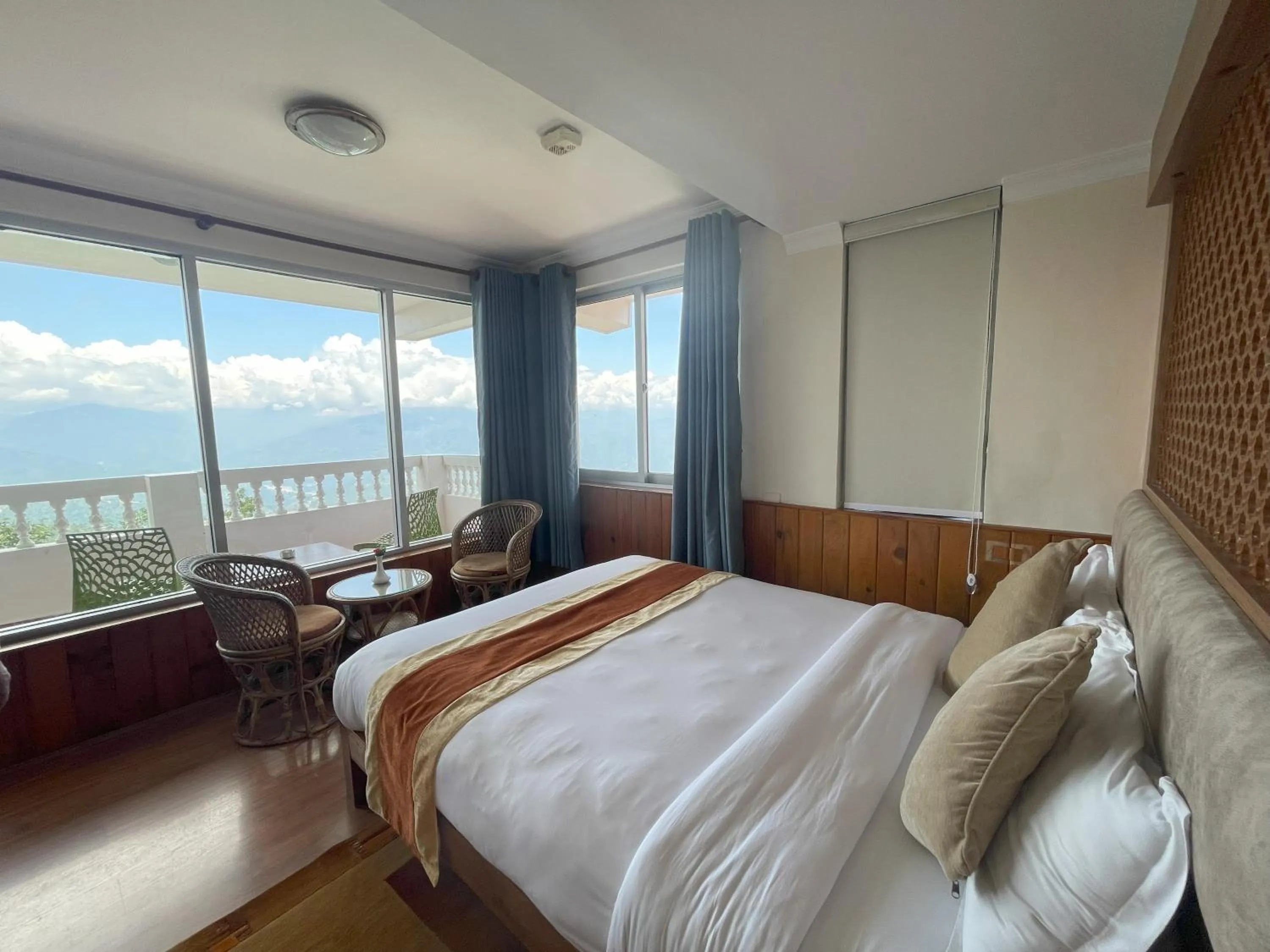 Bedroom, Bed in Hotel Himalayan Villa - Nagarkot