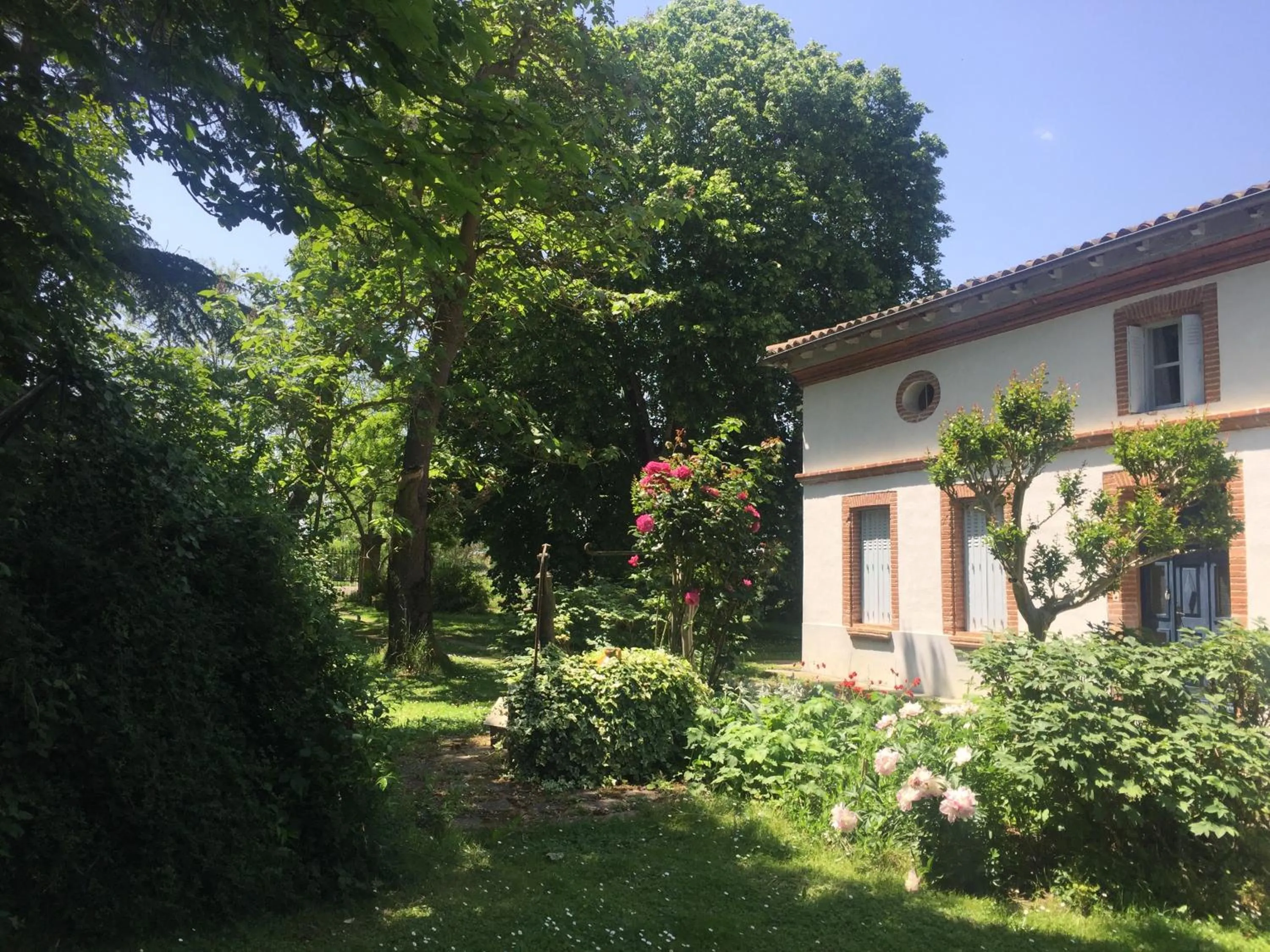 Property building in Villa Toulousaine