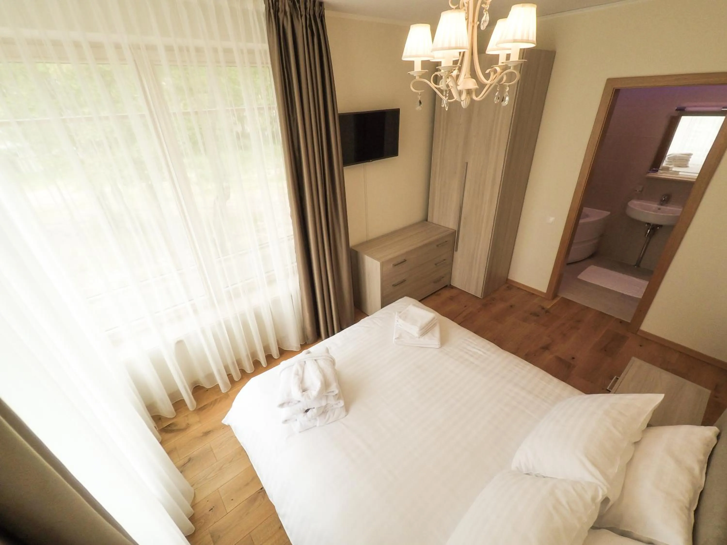 Shower in BaltHouse Apartments