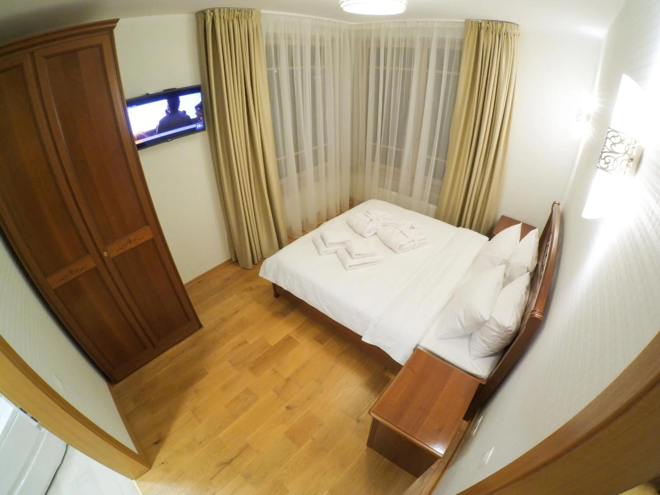 Shower in BaltHouse Apartments