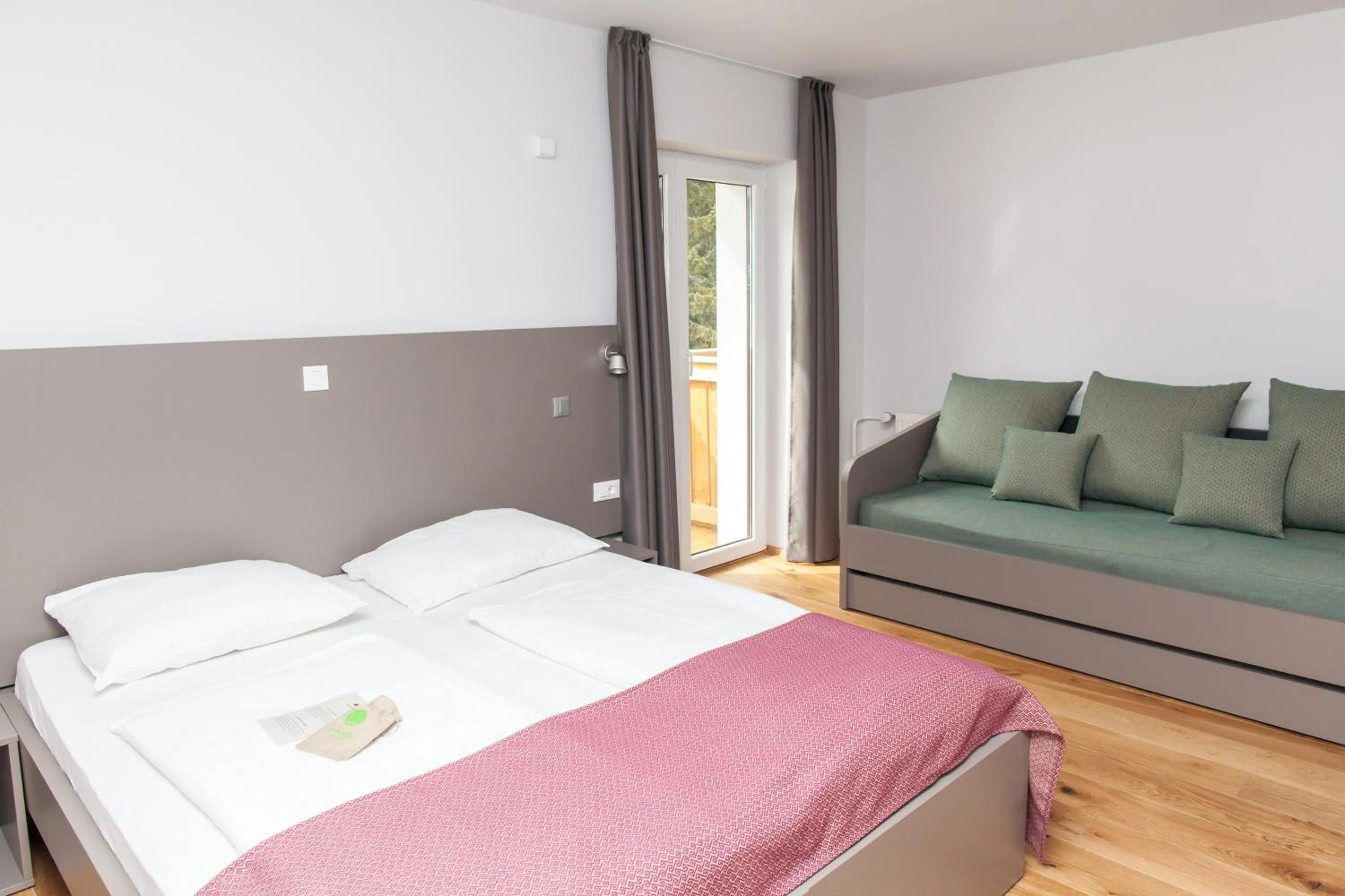 Balcony/Terrace, Bed in Hotel Pokljuka