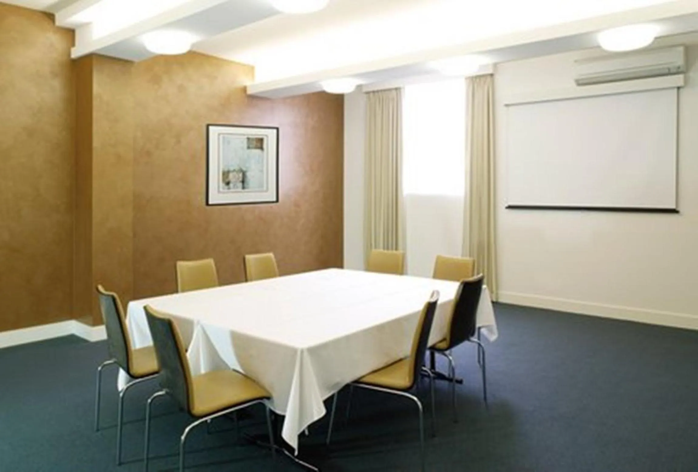 Business facilities in BEST WESTERN PLUS Travel Inn