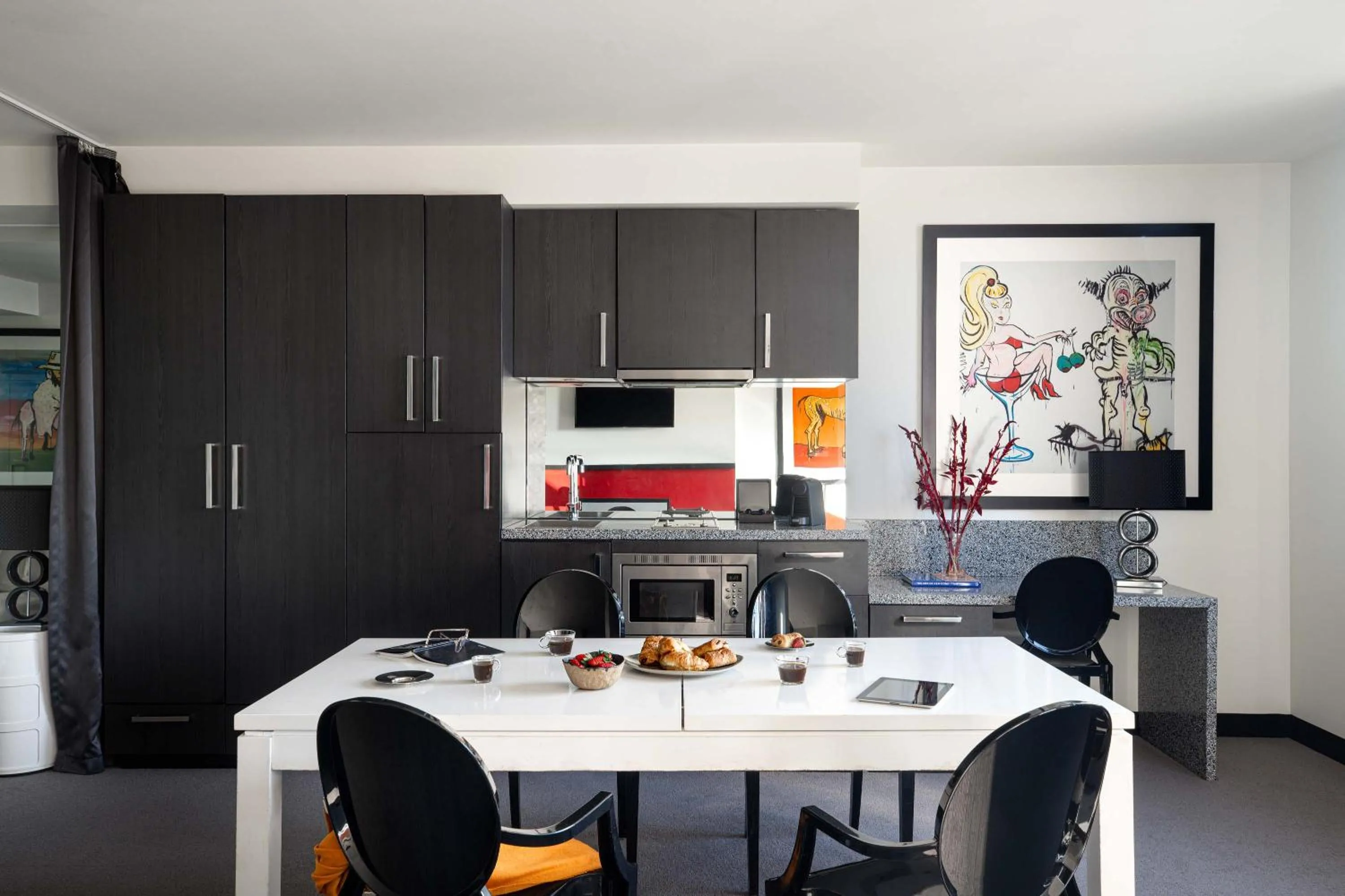 kitchen in The Cullen Melbourne - Art Series