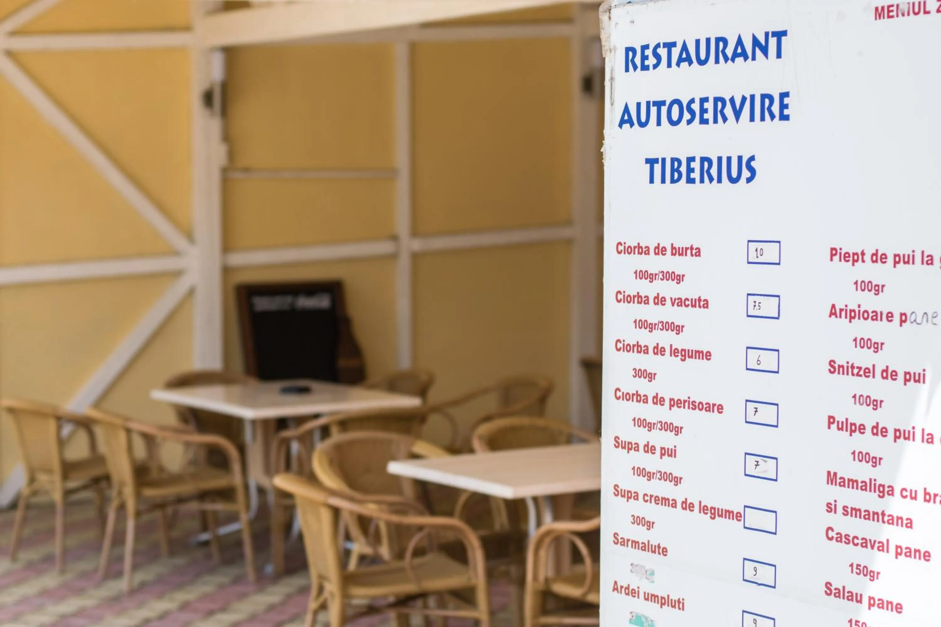 Meals in Tiberius Residence