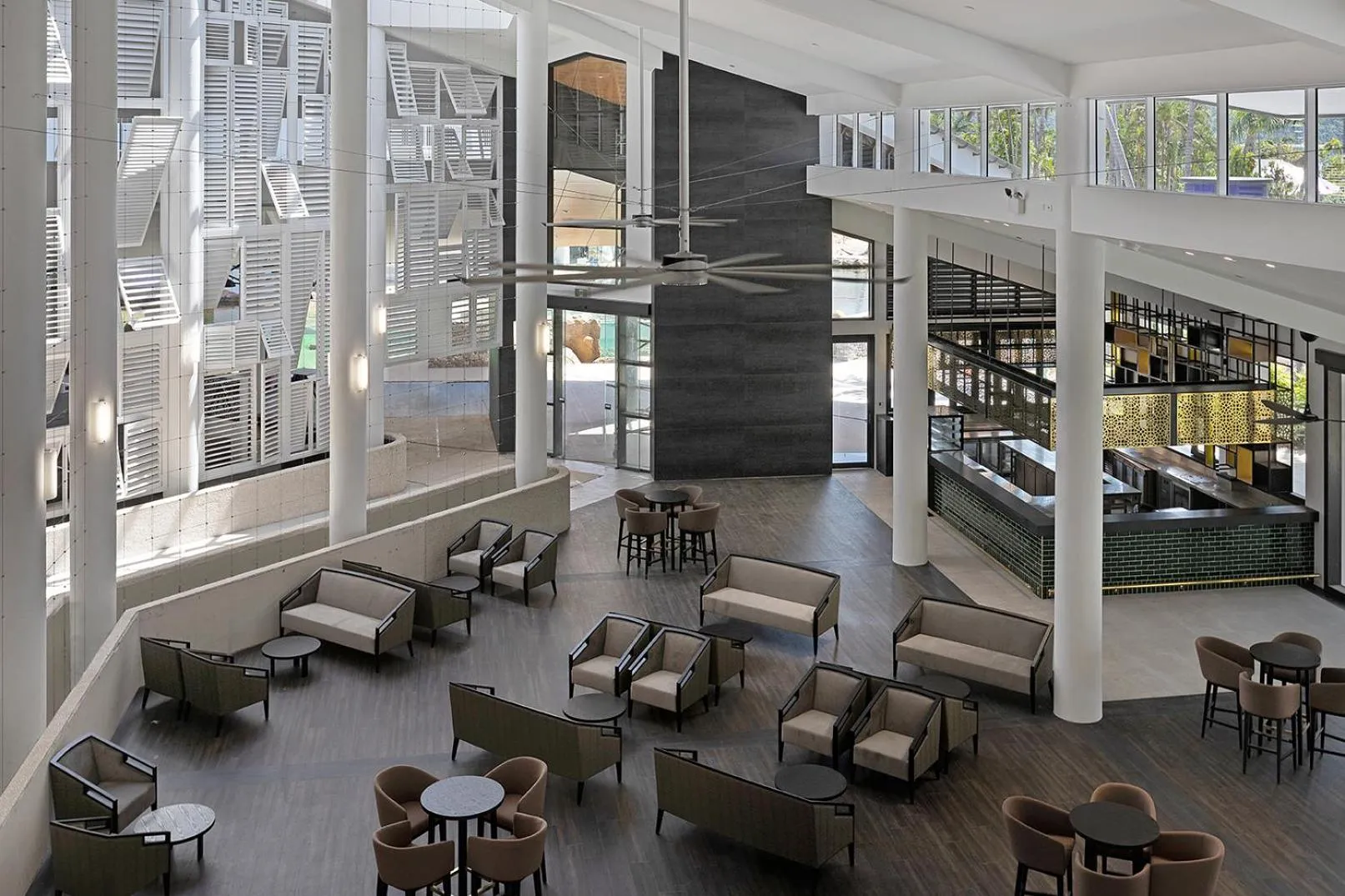 Lounge or bar in Daydream Island Resort