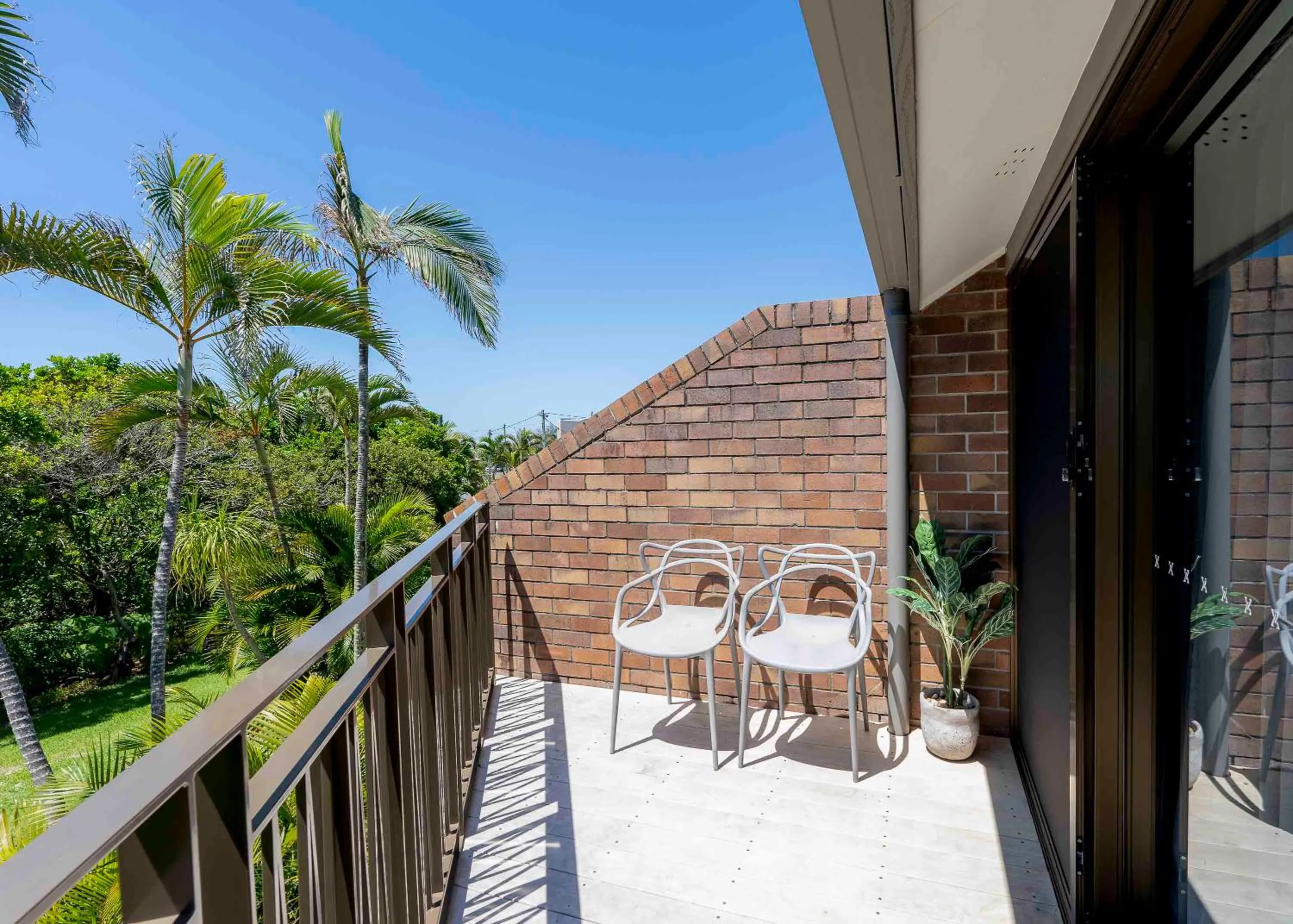 Glen Eden Beach Resort