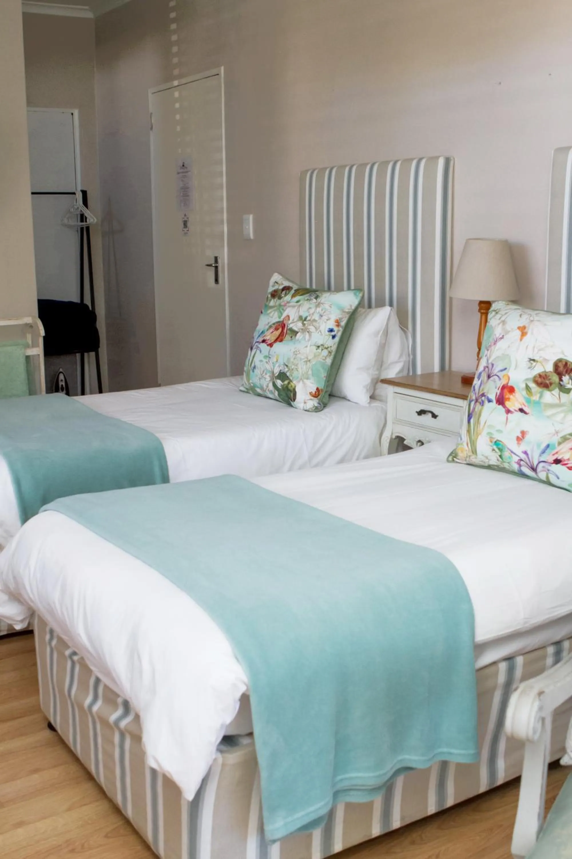 Bed in Cherry Berry Lodge