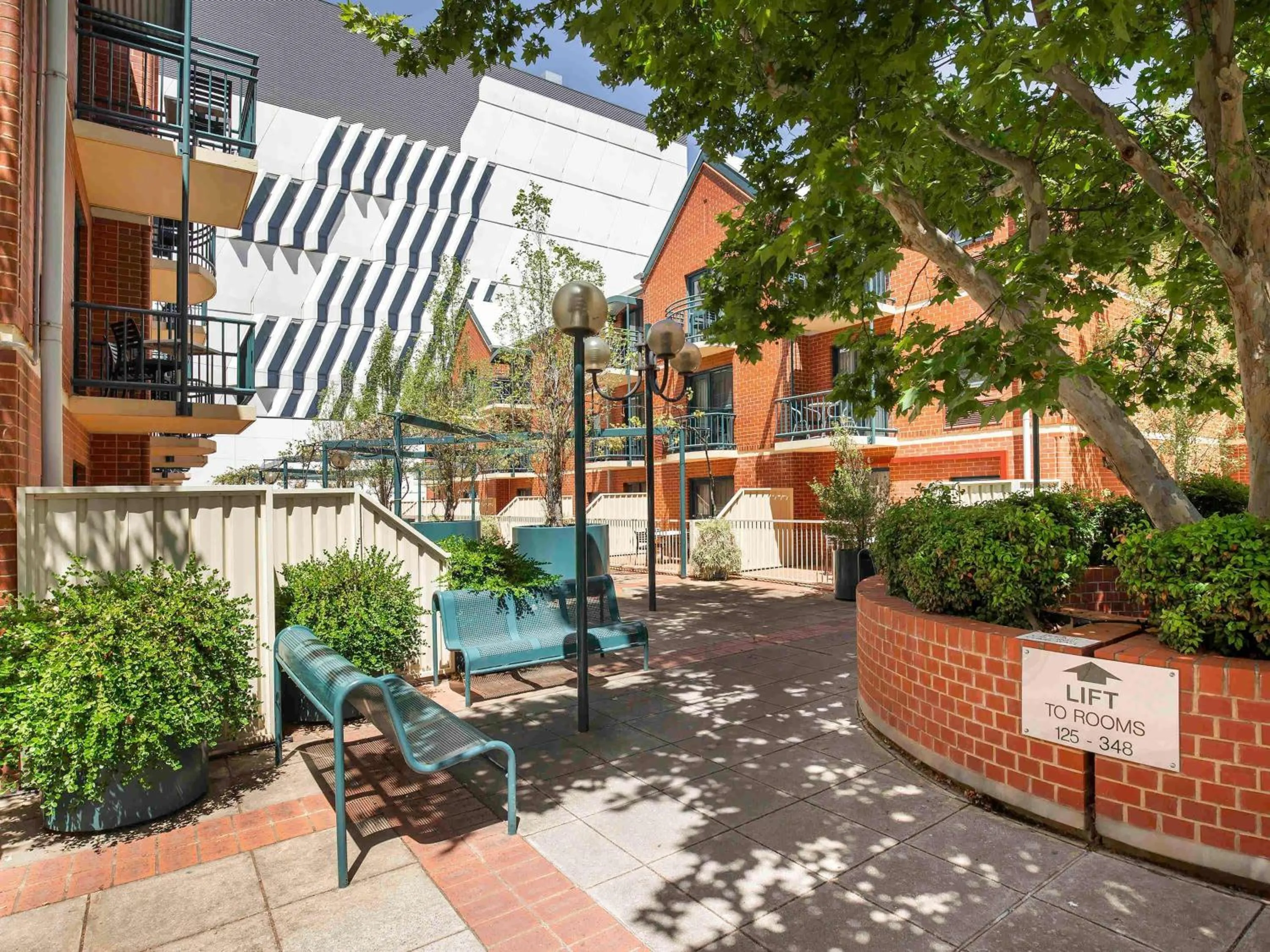 Property building in BreakFree Adelaide