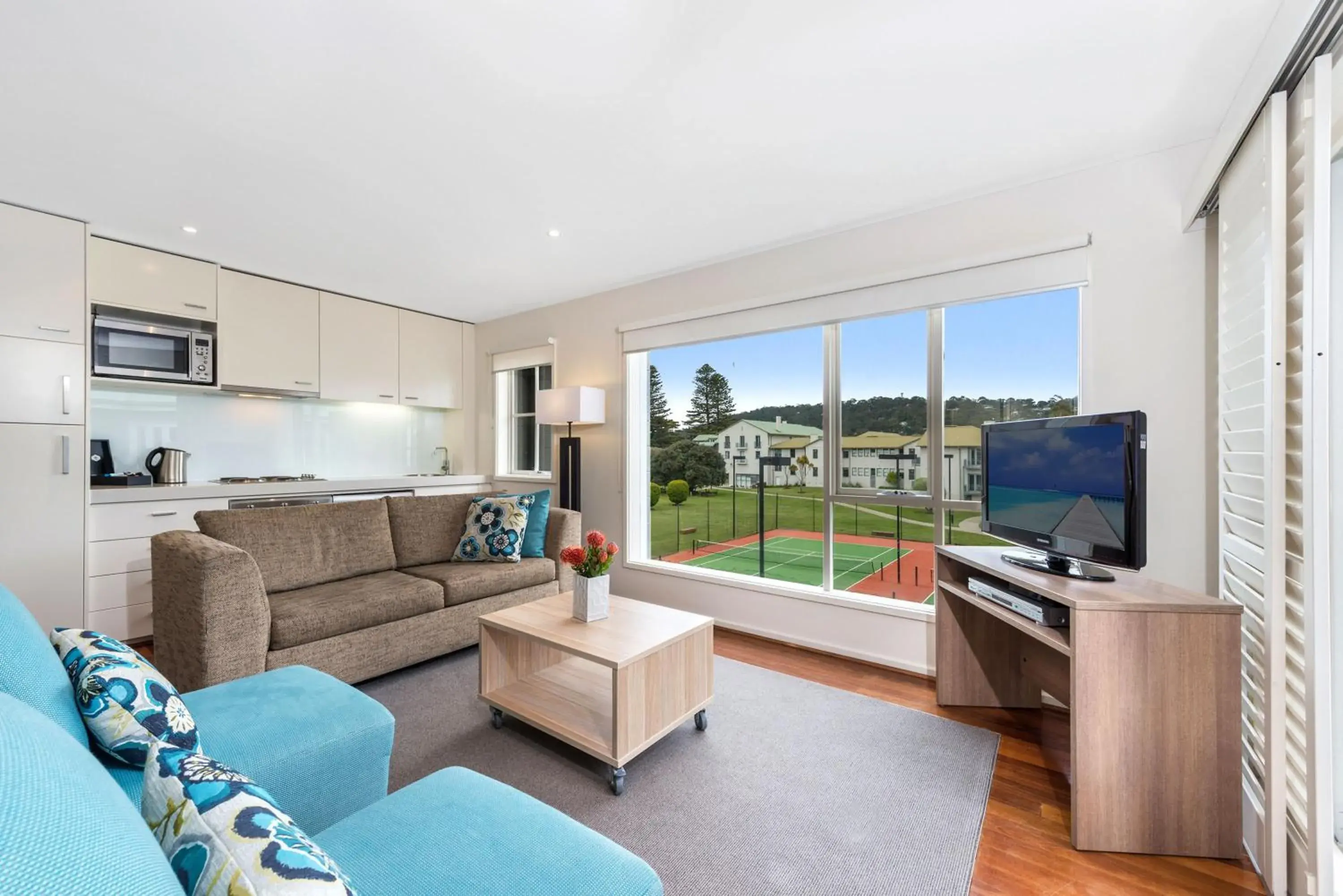 One-Bedroom Apartment with Ocean View in Mantra Lorne One-Bedroom Apartment with Ocean View in Mantra Lorne