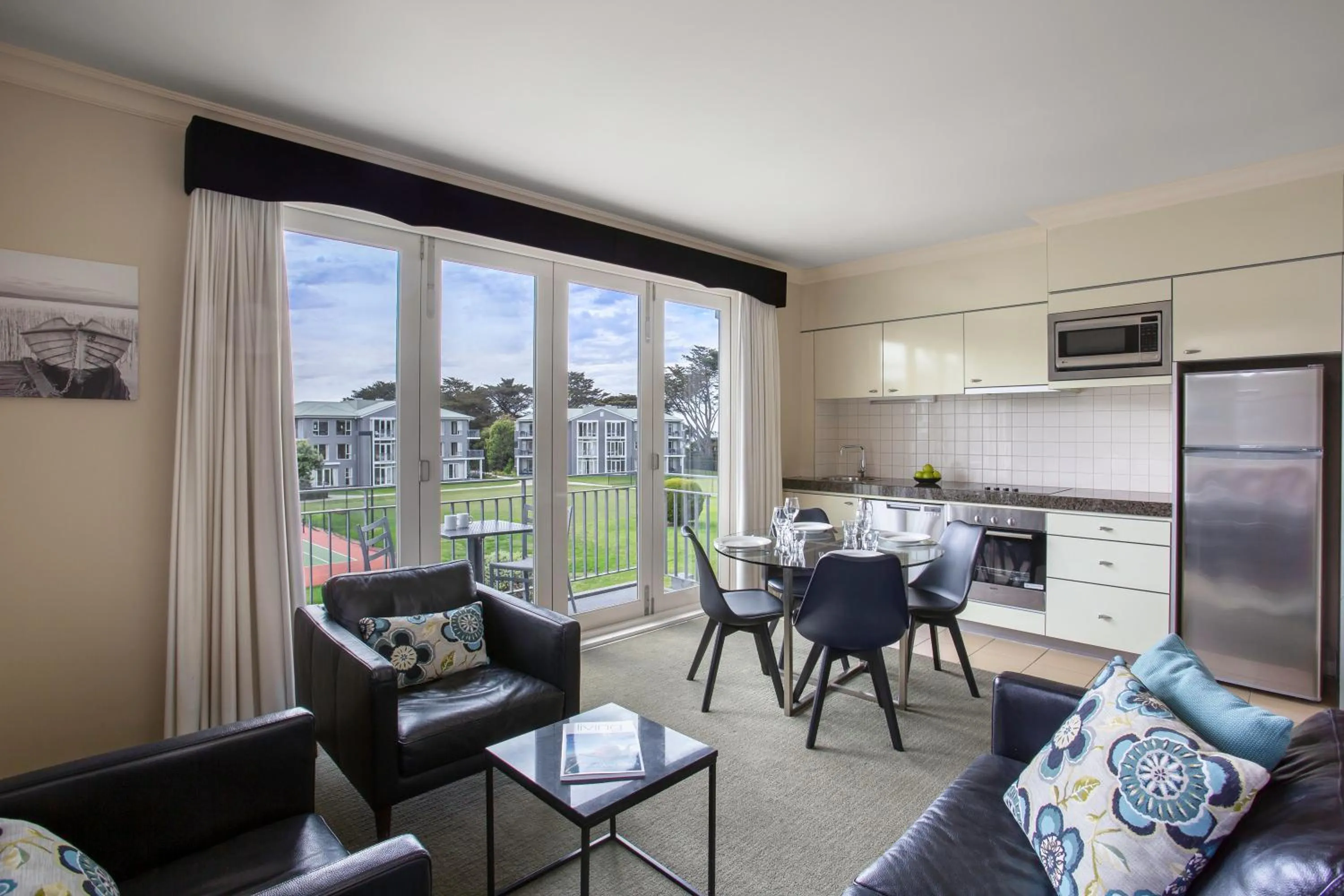 Kitchen or kitchenette in Mantra Lorne