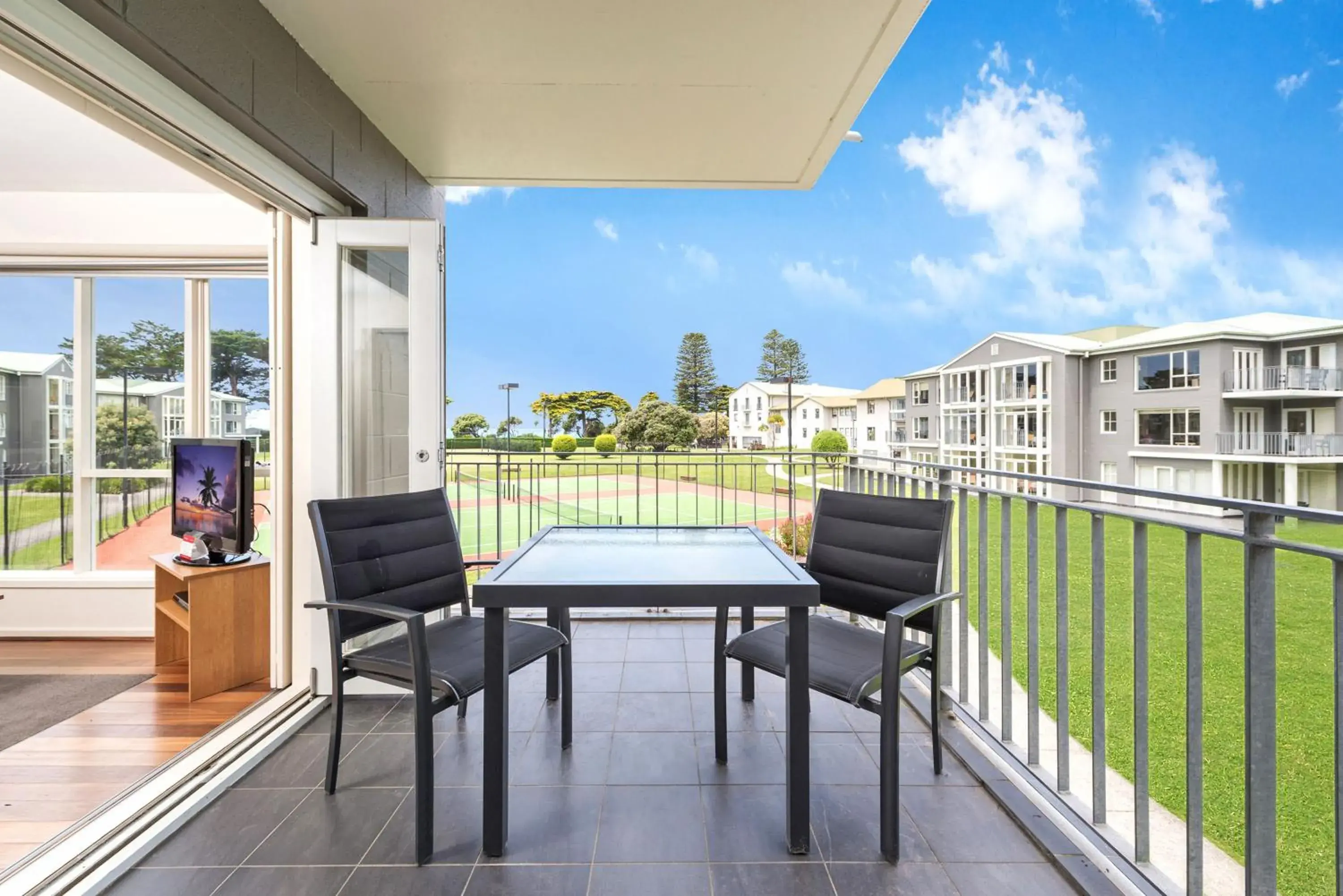 One-Bedroom with Garden View in Mantra Lorne One-Bedroom with Garden View in Mantra Lorne