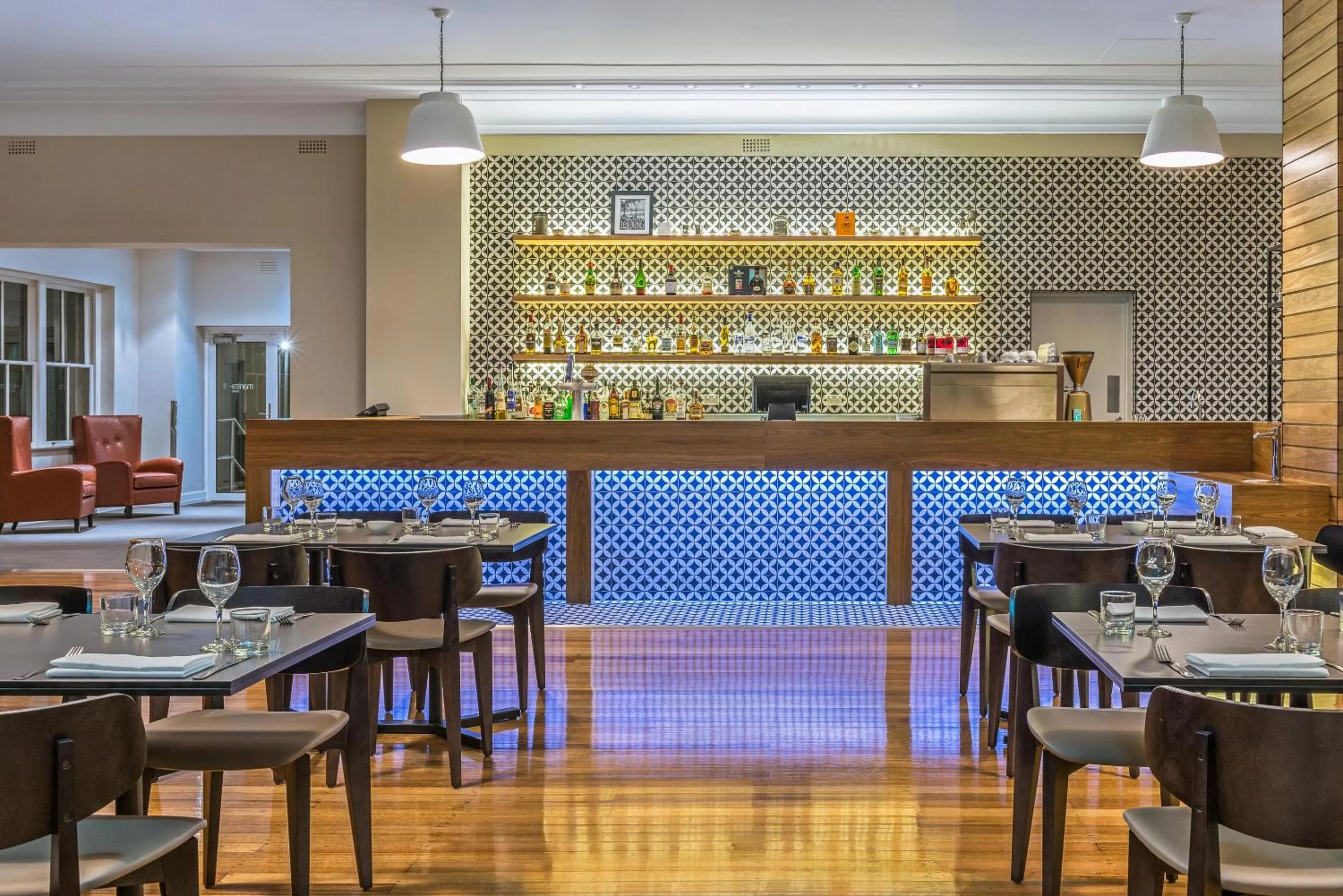 Restaurant/places to eat in Mantra Lorne