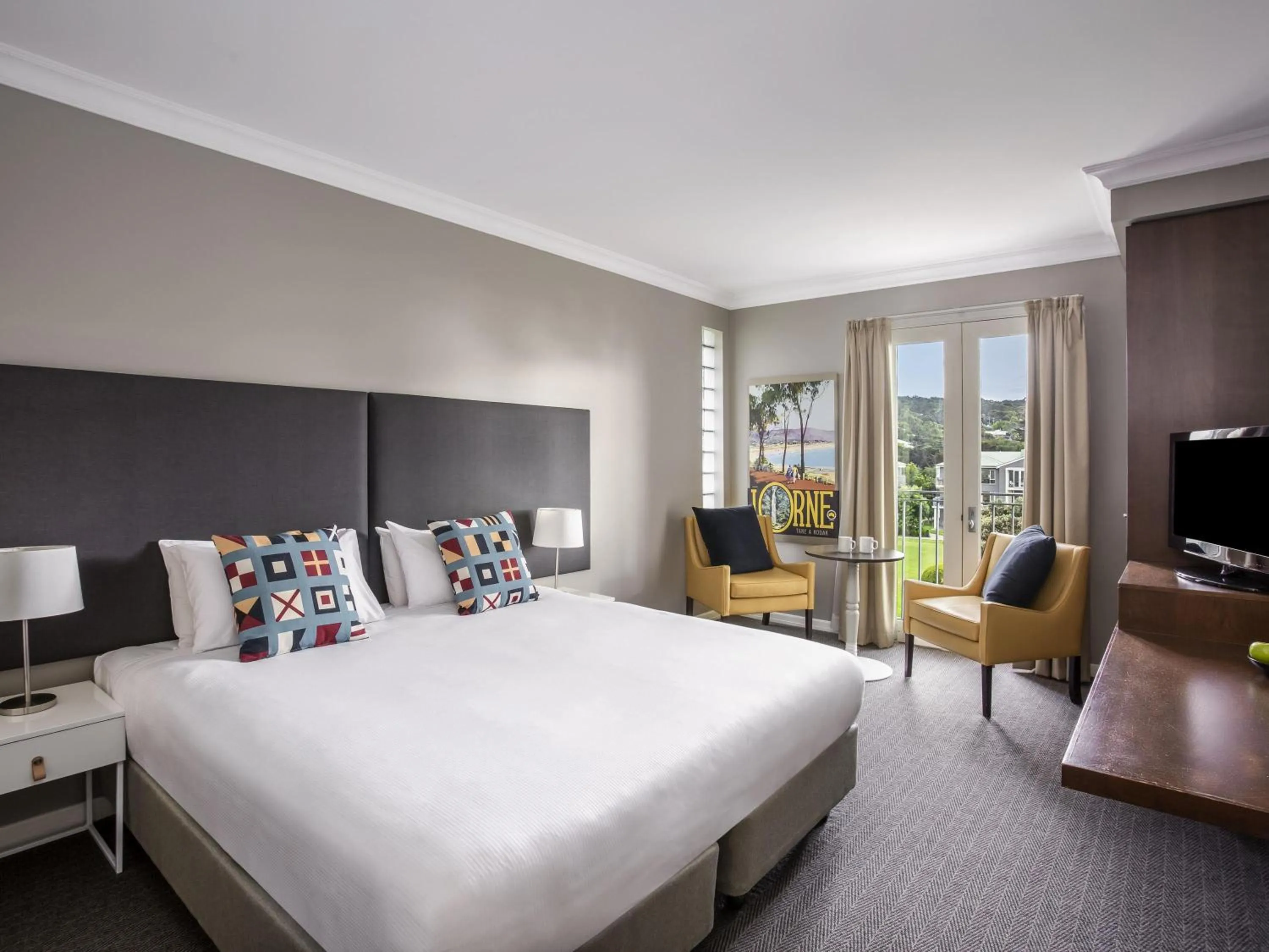 Bedroom, Bed in Mantra Lorne