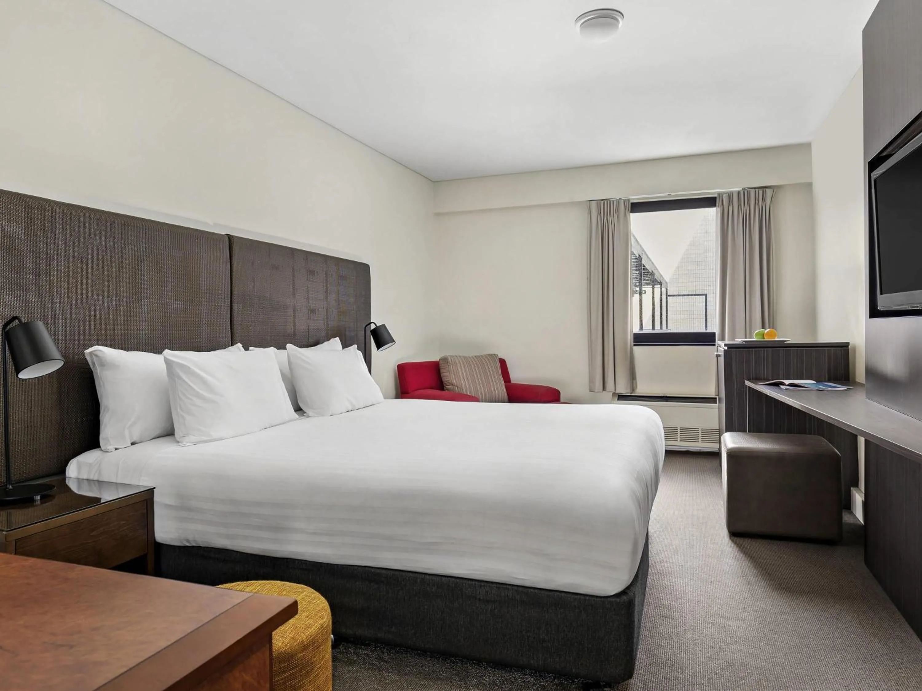 Bedroom, Bed in Mantra on Hay Perth